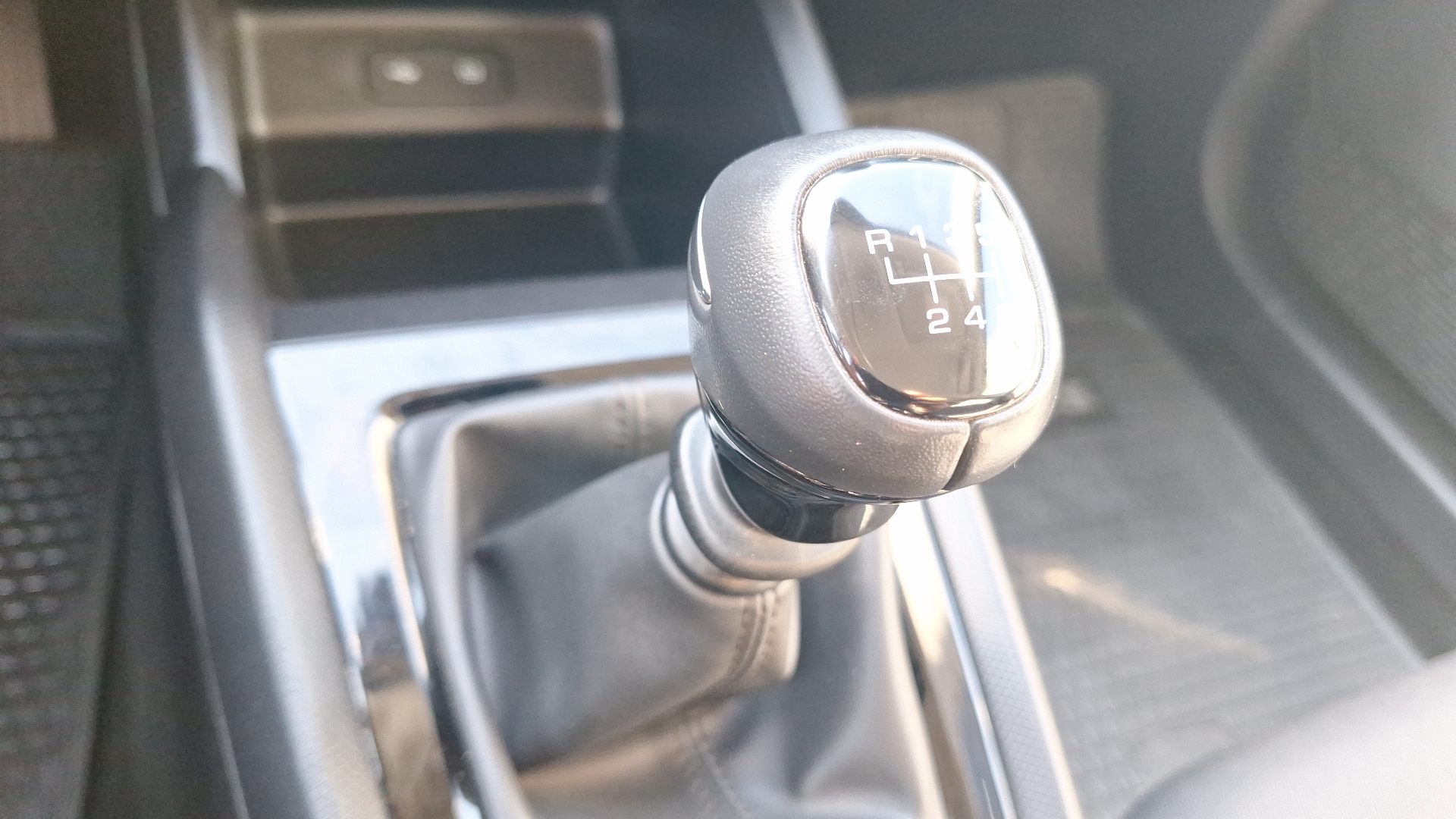 Chevrolet Sail — foto 11 de 15