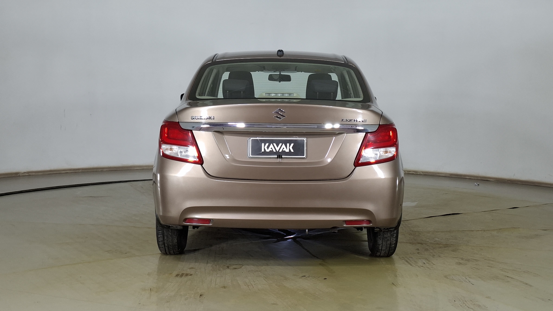 Suzuki Dzire — foto 5 de 15