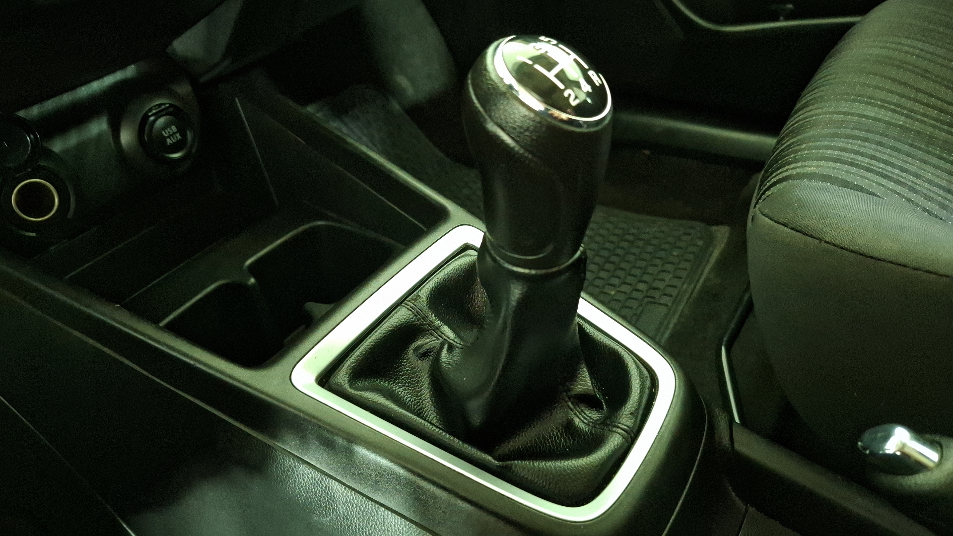 Suzuki Dzire — foto 11 de 15