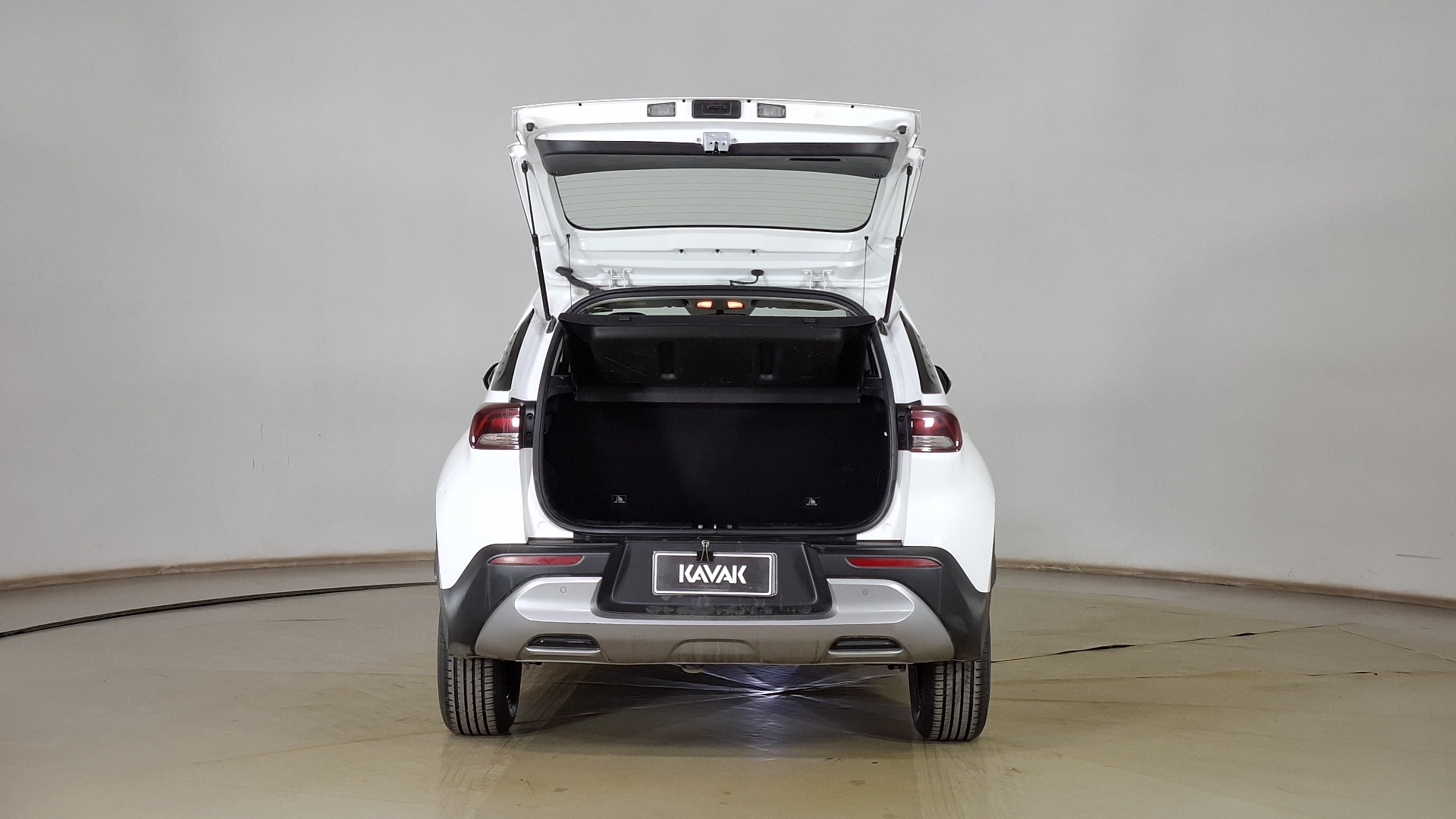 KIA Sonet — foto 6 de 16