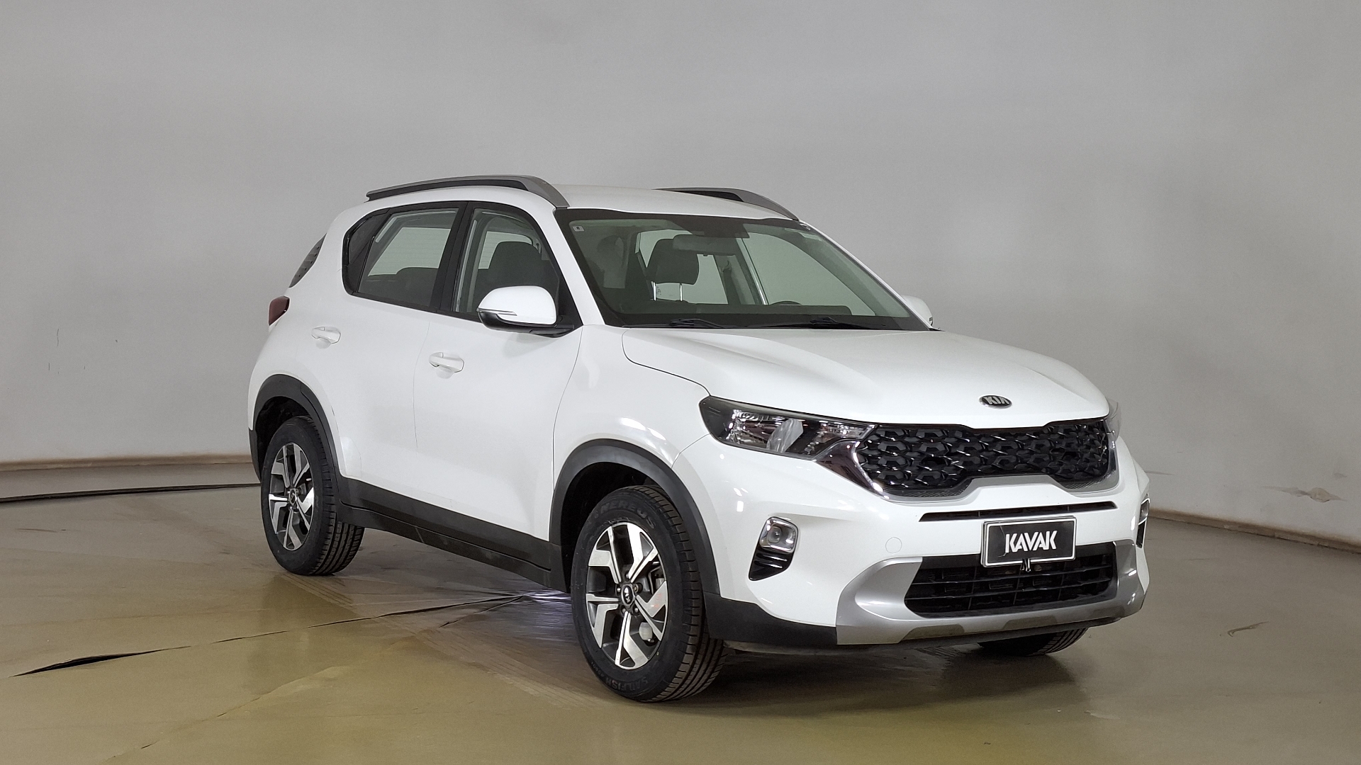 KIA Sonet — foto 3 de 16