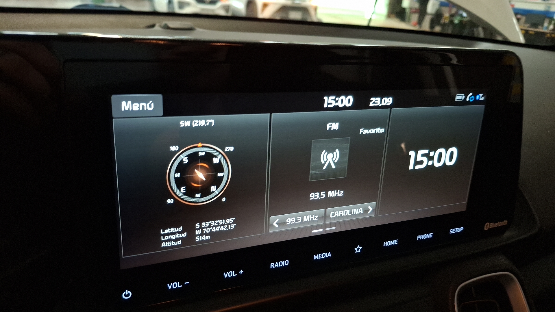 KIA Sonet — foto 10 de 16