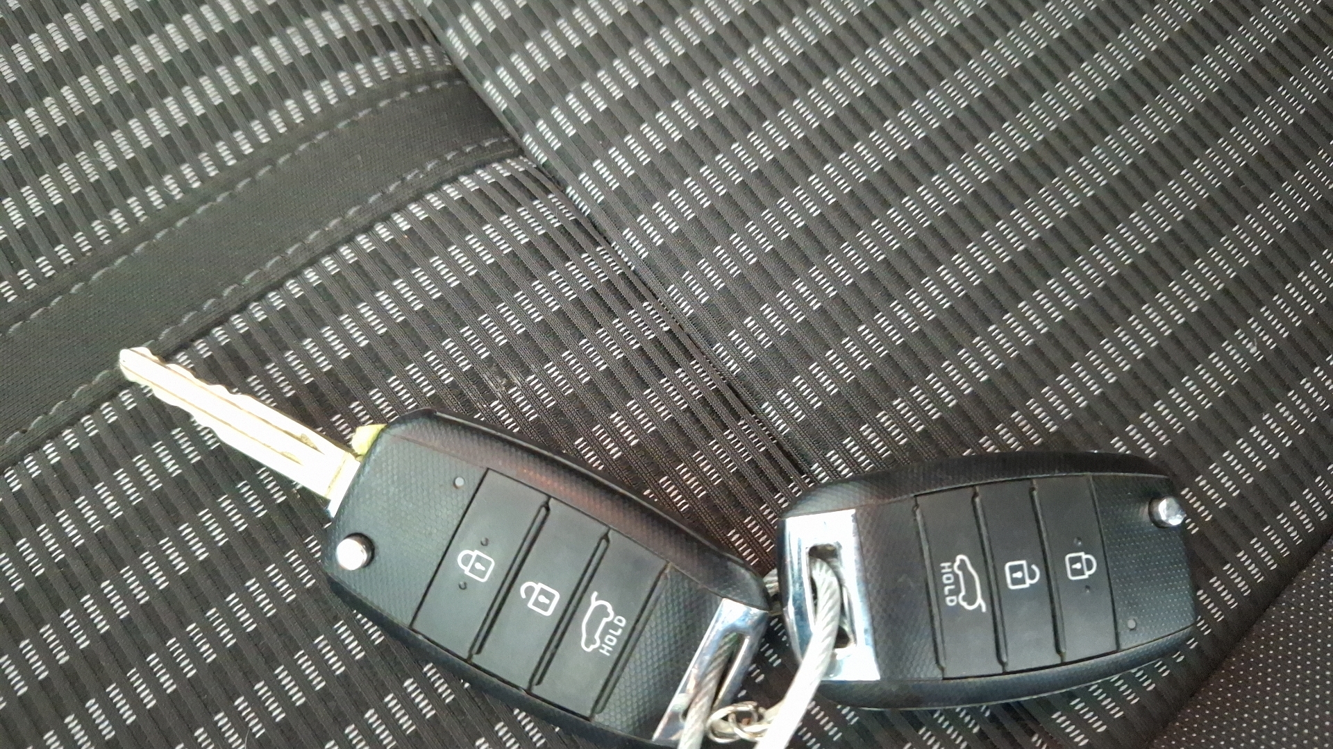 KIA Carens — foto 17 de 17