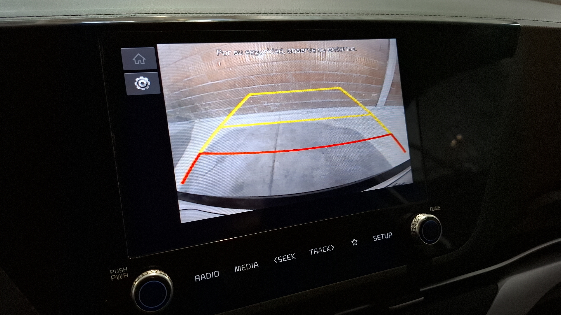 KIA Carens — foto 12 de 17