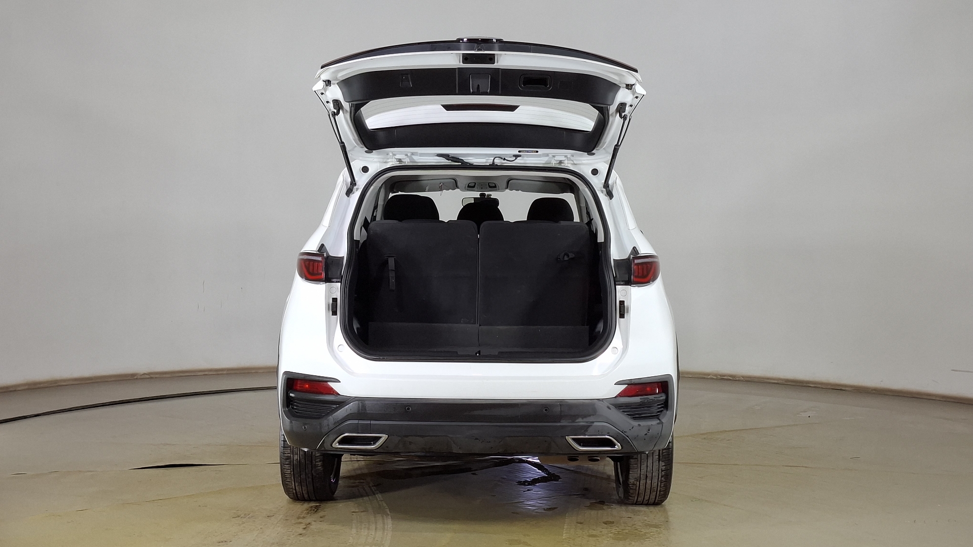 JAC Js8 — foto 6 de 17