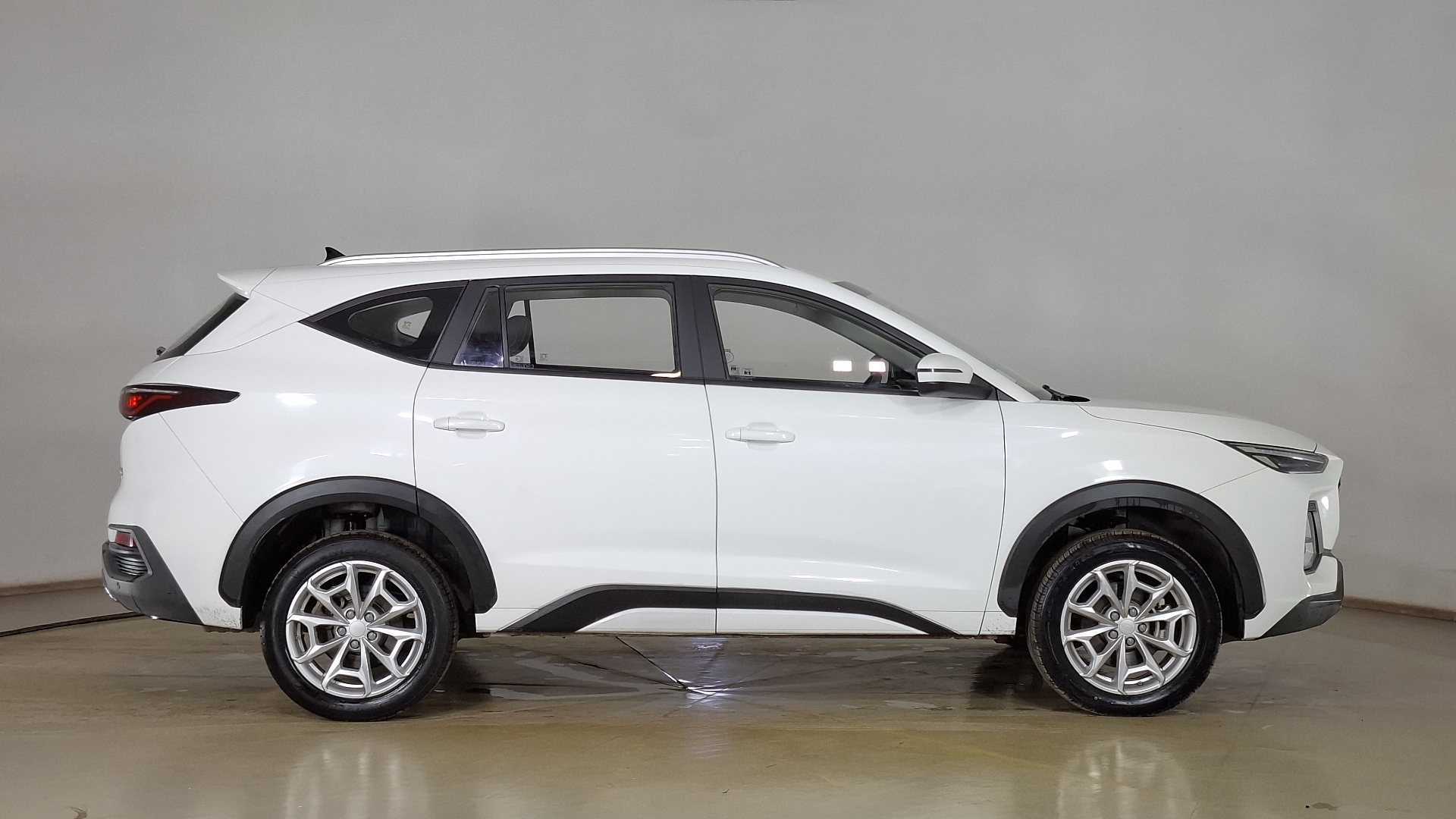 JAC Js8 — foto 4 de 17