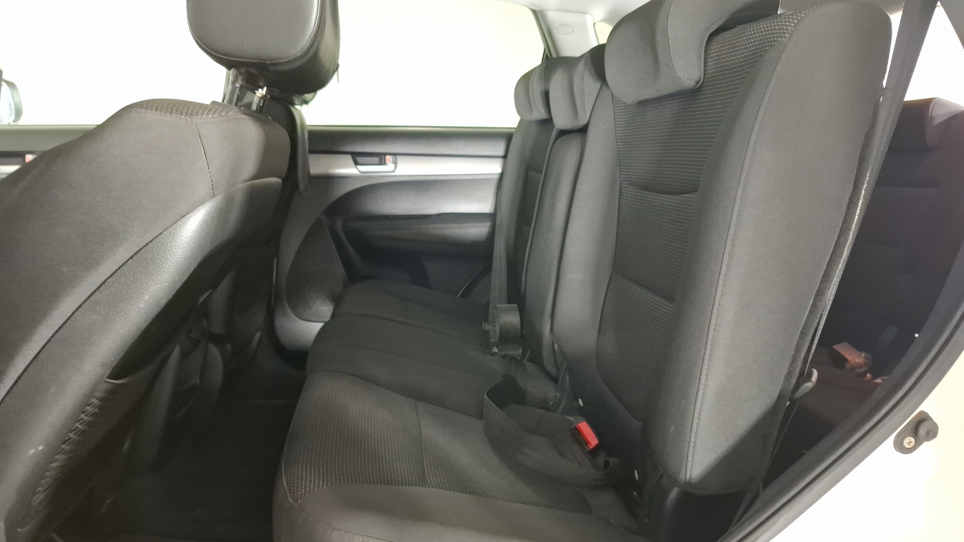 KIA Sorento — foto 13 de 16