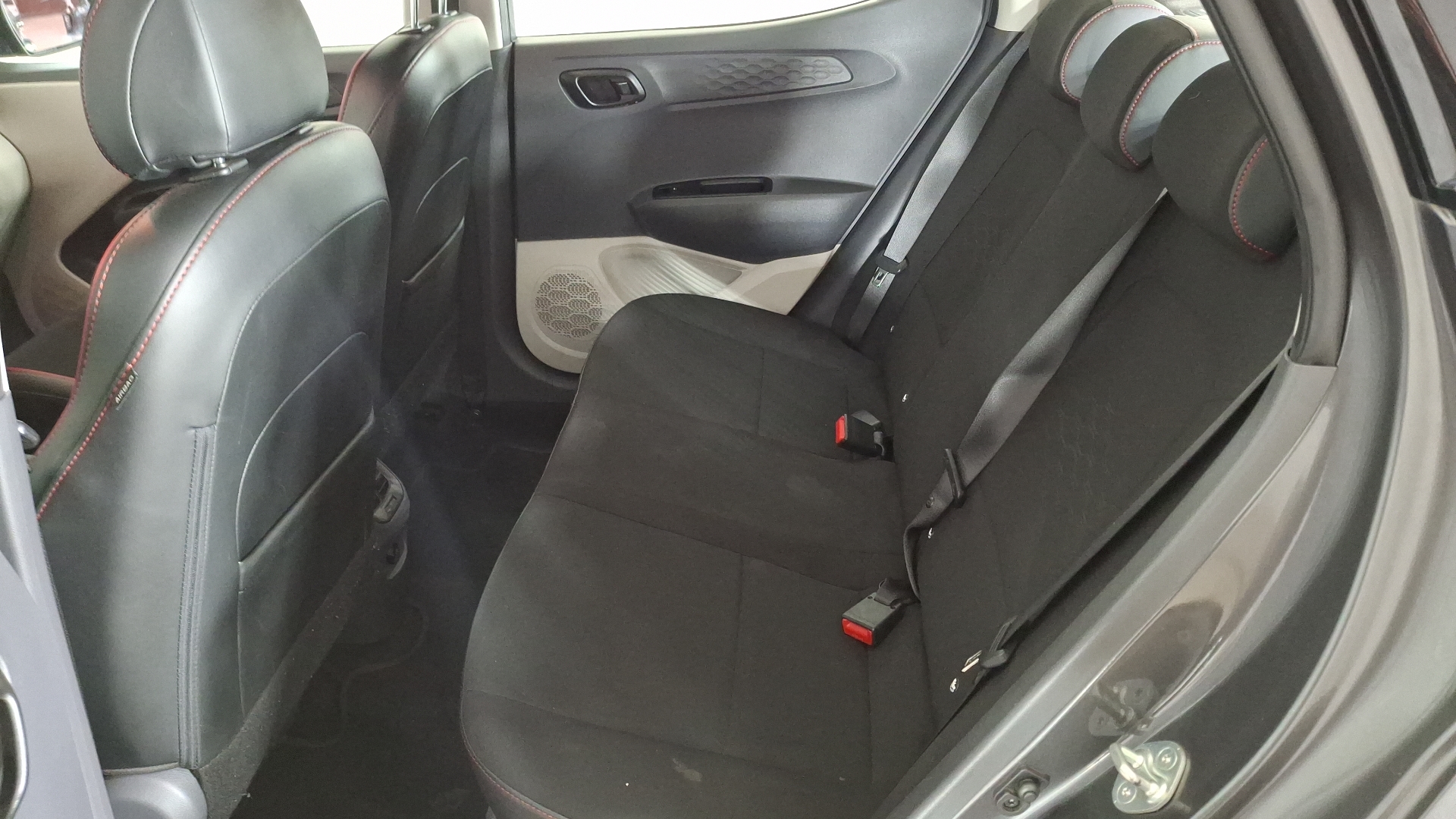 Hyundai Grand I10 — foto 14 de 16