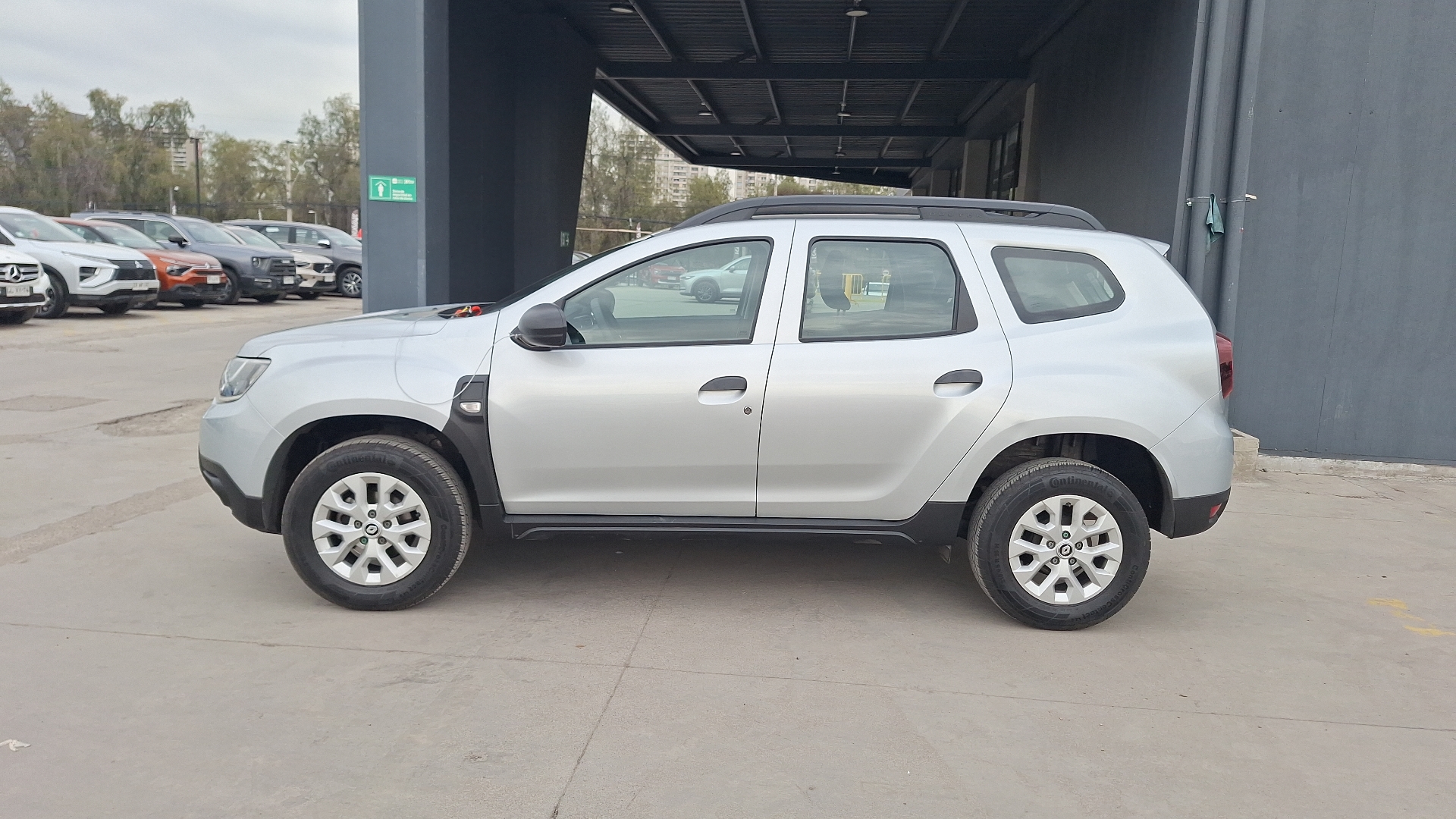 Renault Duster — foto 2 de 14