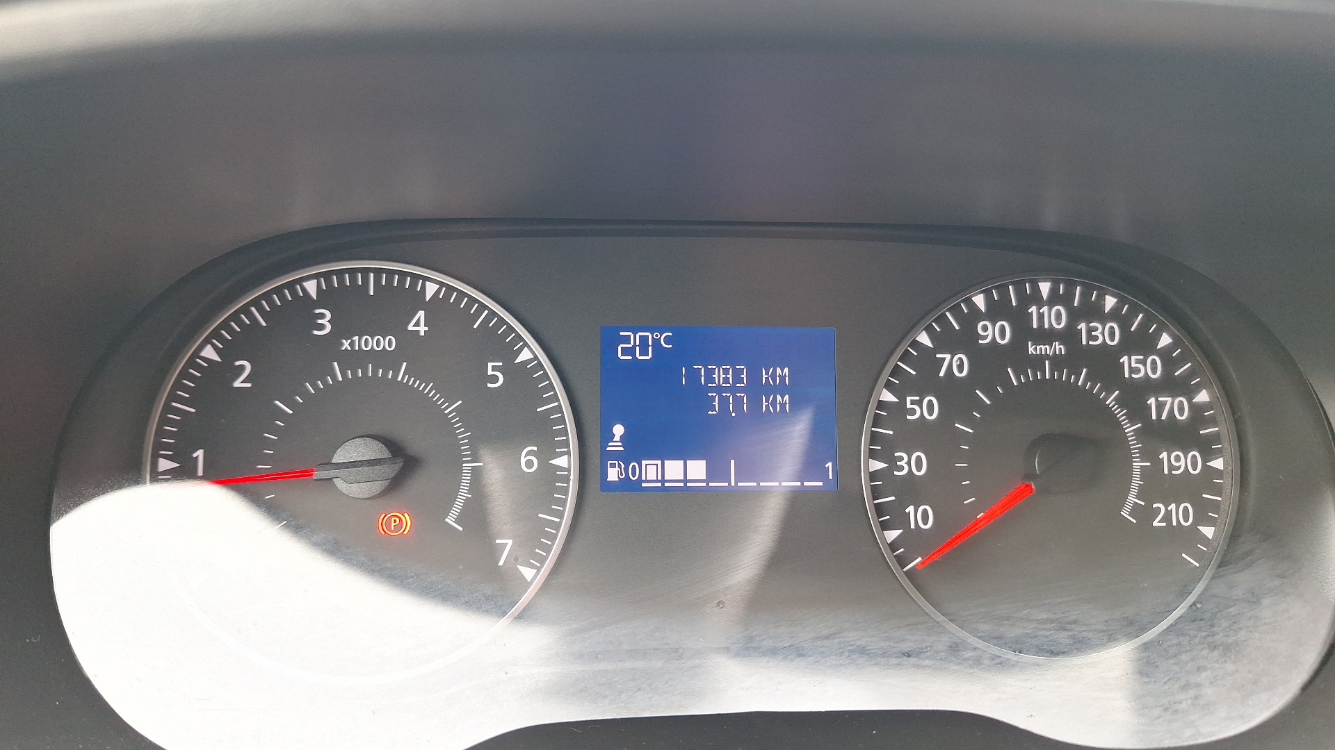 Renault Duster — foto 9 de 14
