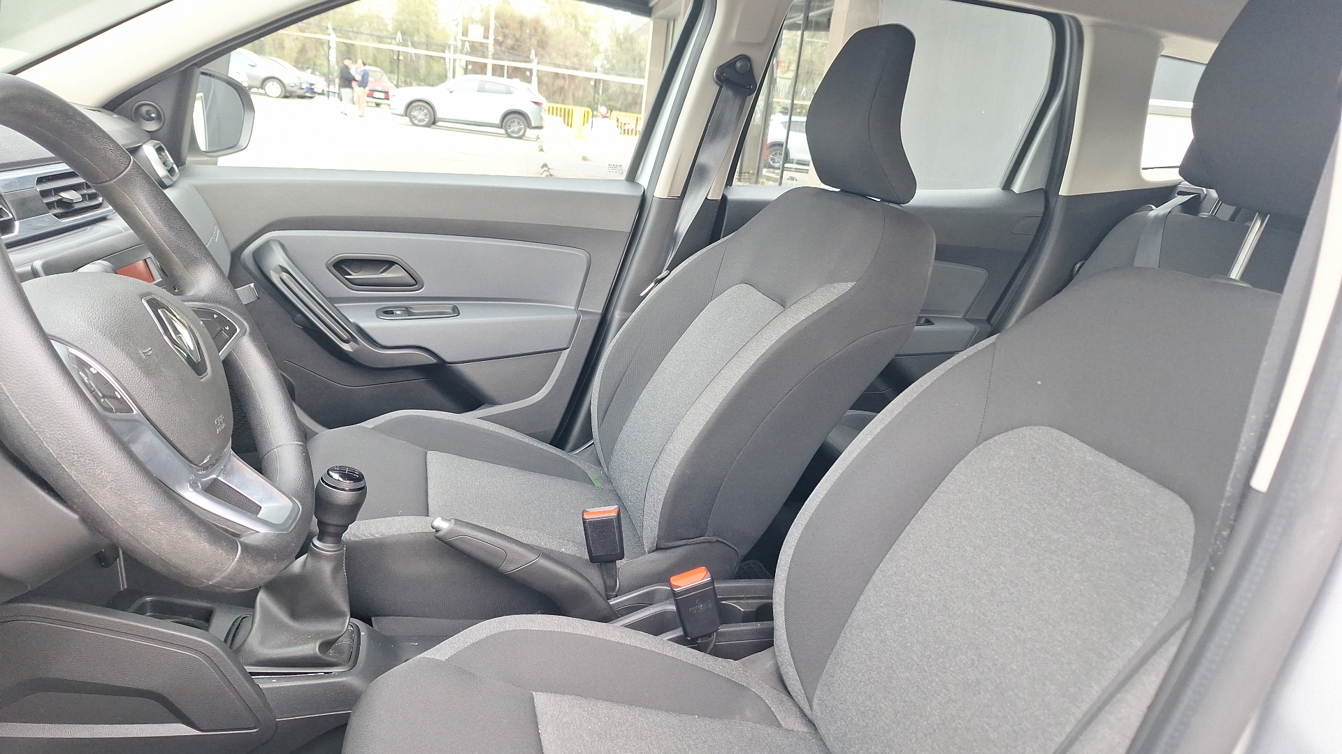 Renault Duster — foto 13 de 14