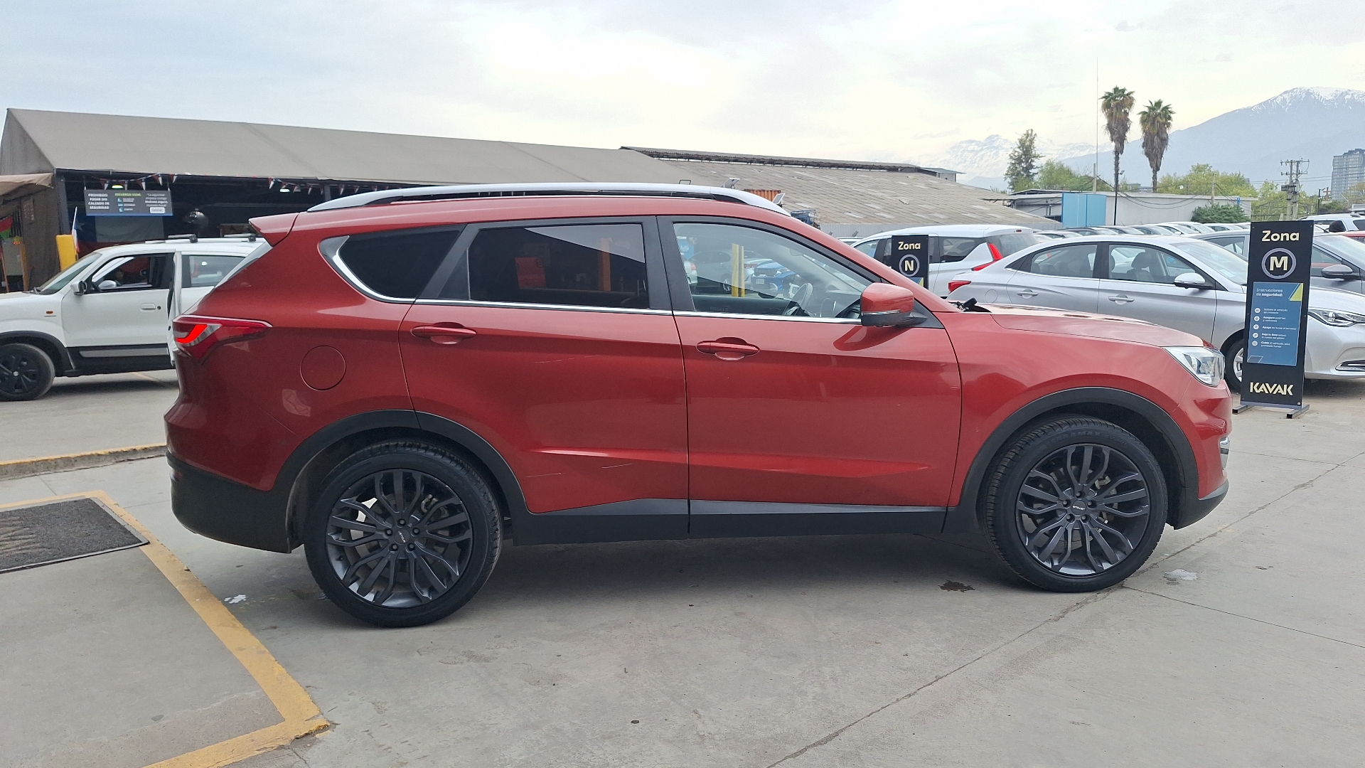 Jetour X70 — foto 5 de 17