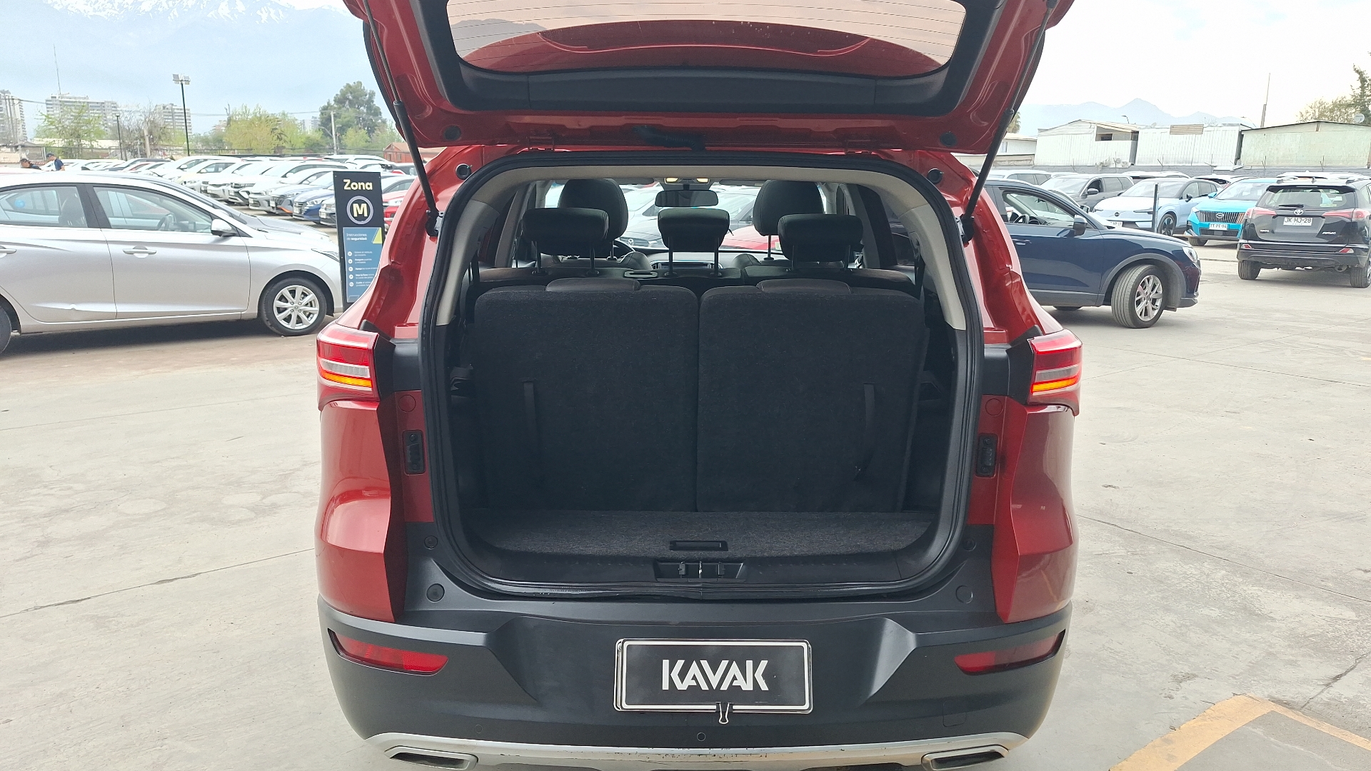 Jetour X70 — foto 4 de 17