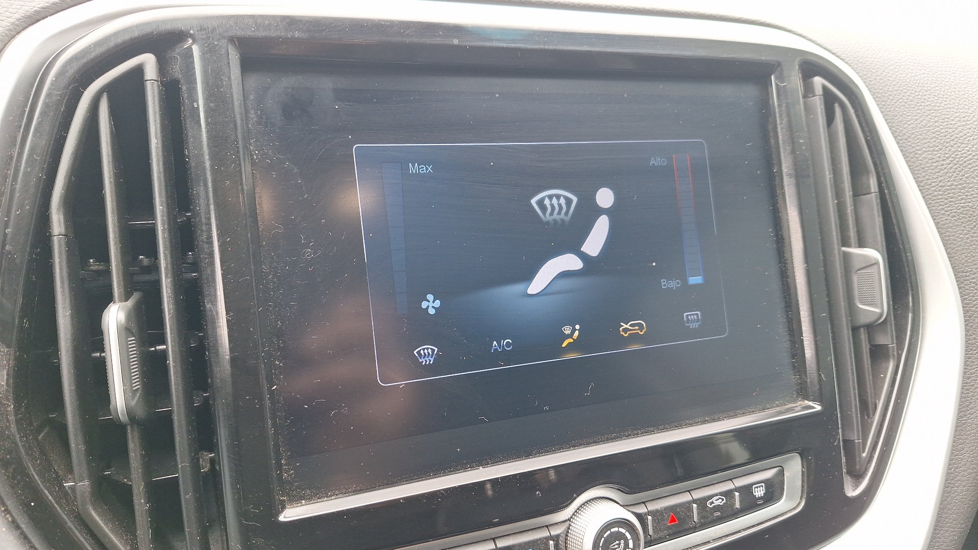 Jetour X70 — foto 17 de 17