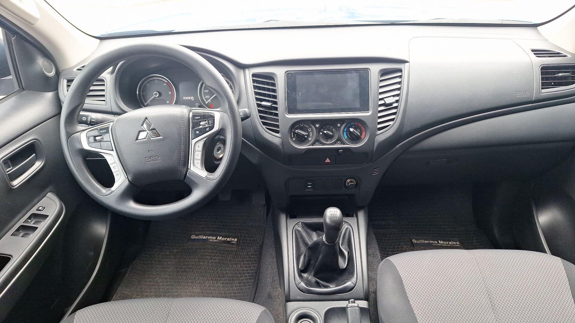 Mitsubishi L200 — foto 6 de 14