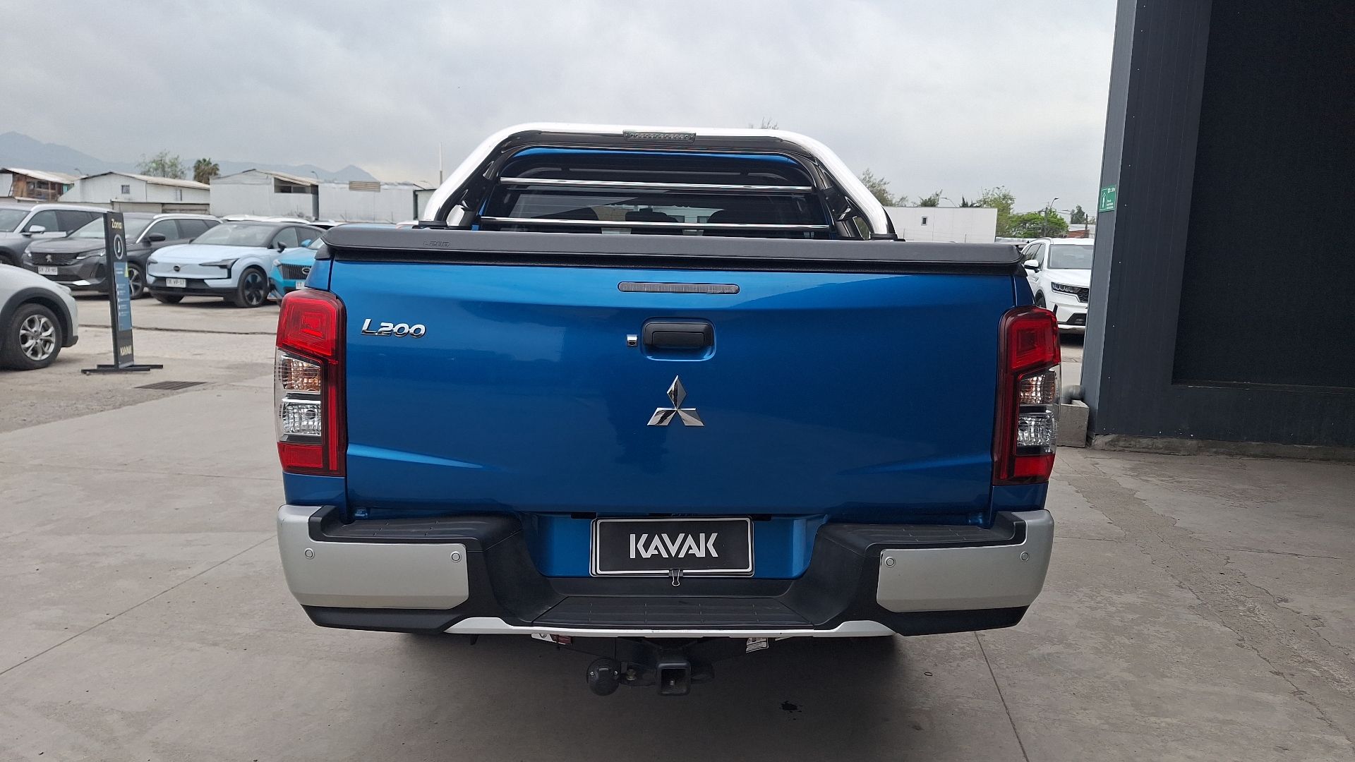 Mitsubishi L200 — foto 3 de 14