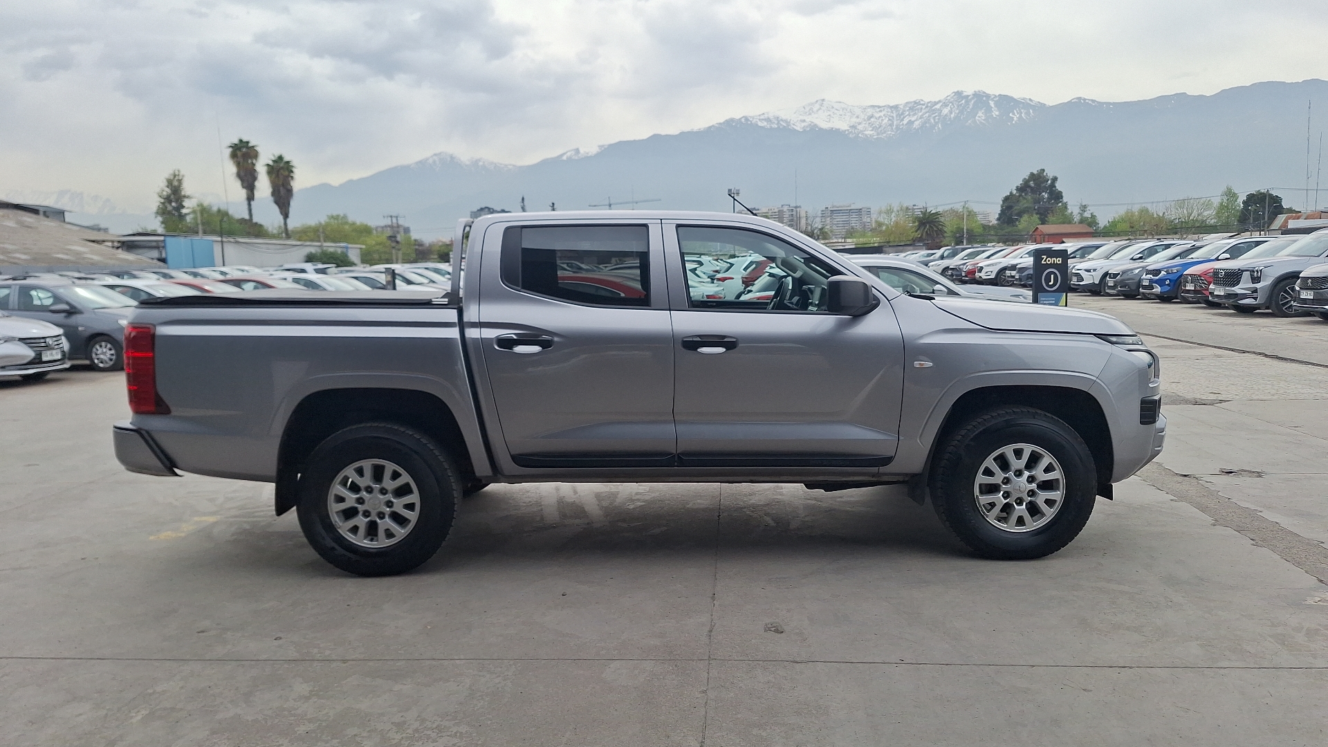 Mitsubishi L200 — foto 5 de 15