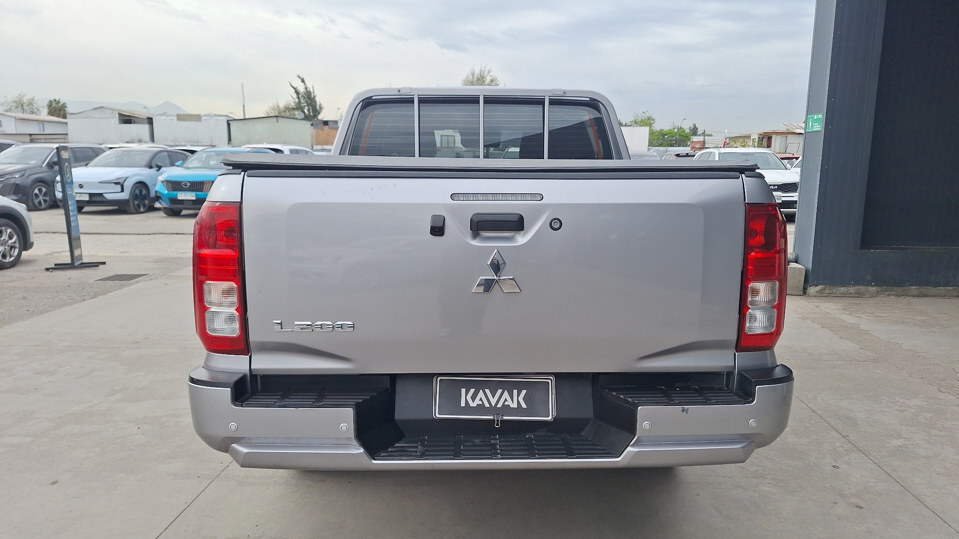 Mitsubishi L200 — foto 3 de 15
