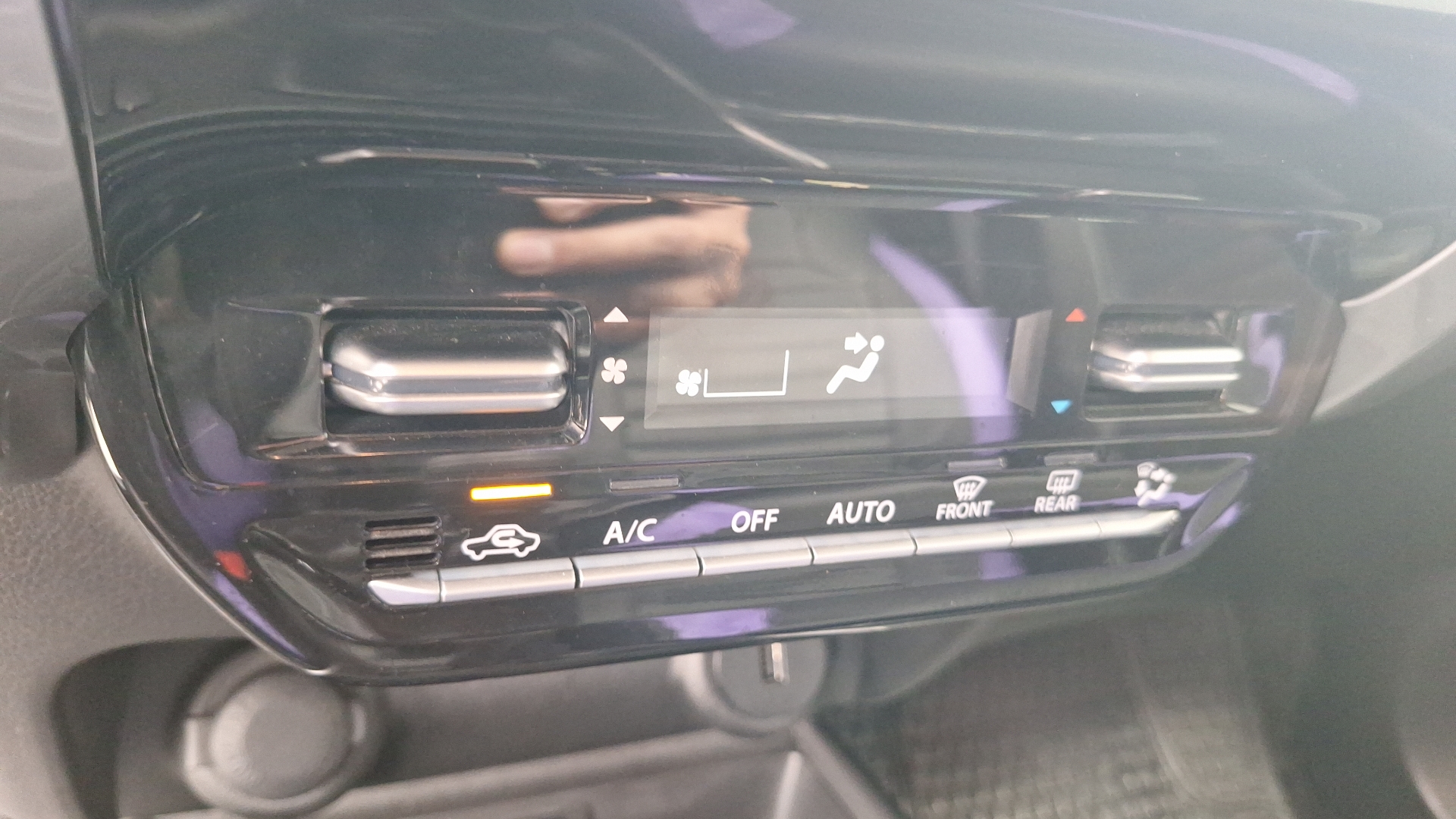 Suzuki Fronx — foto 15 de 15
