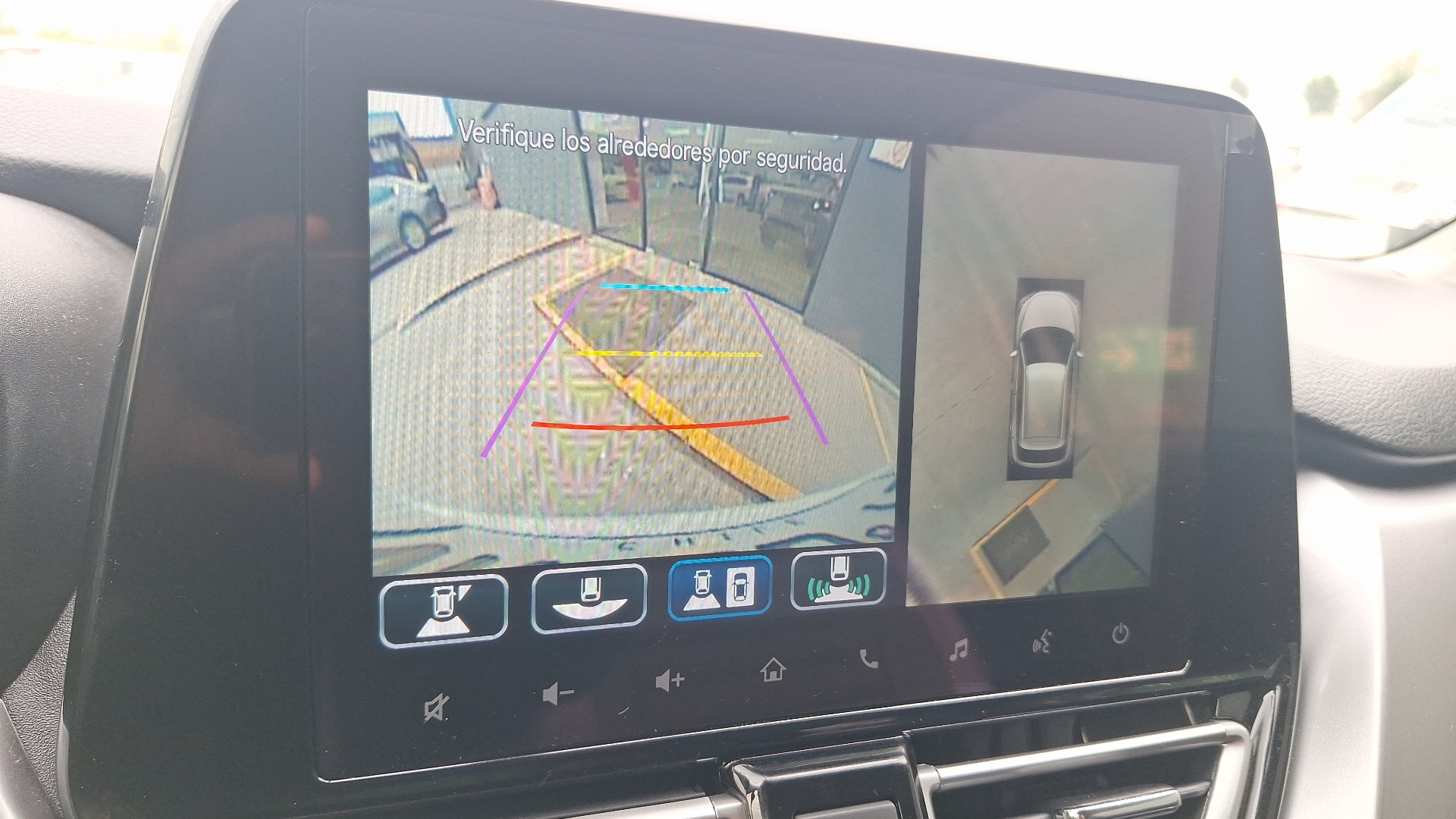 Suzuki Fronx — foto 12 de 15