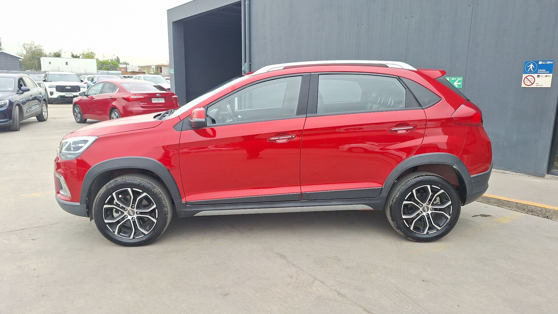 Chery Tiggo 2 — foto 2 de 15