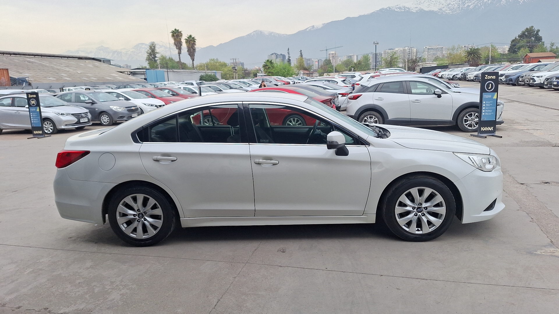 Subaru Legacy — foto 5 de 15