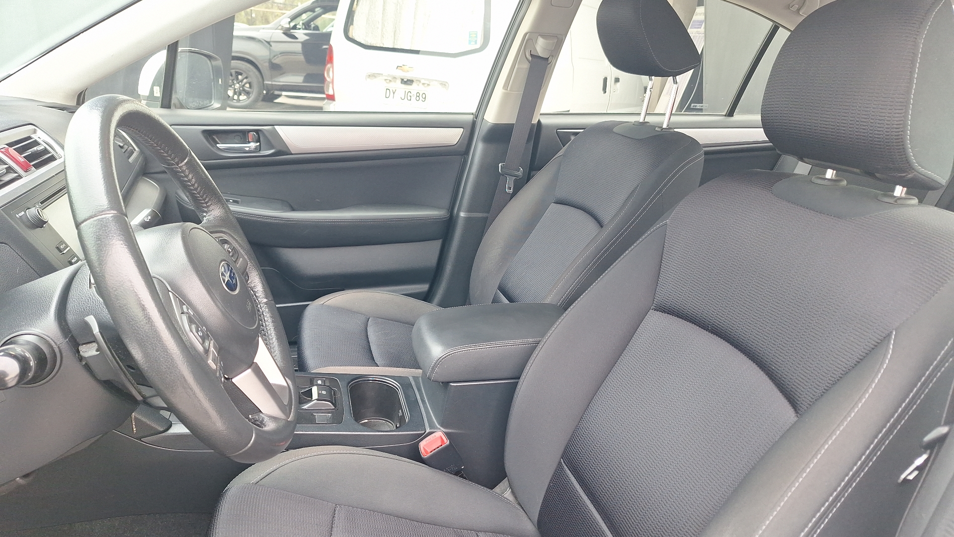 Subaru Legacy — foto 14 de 15
