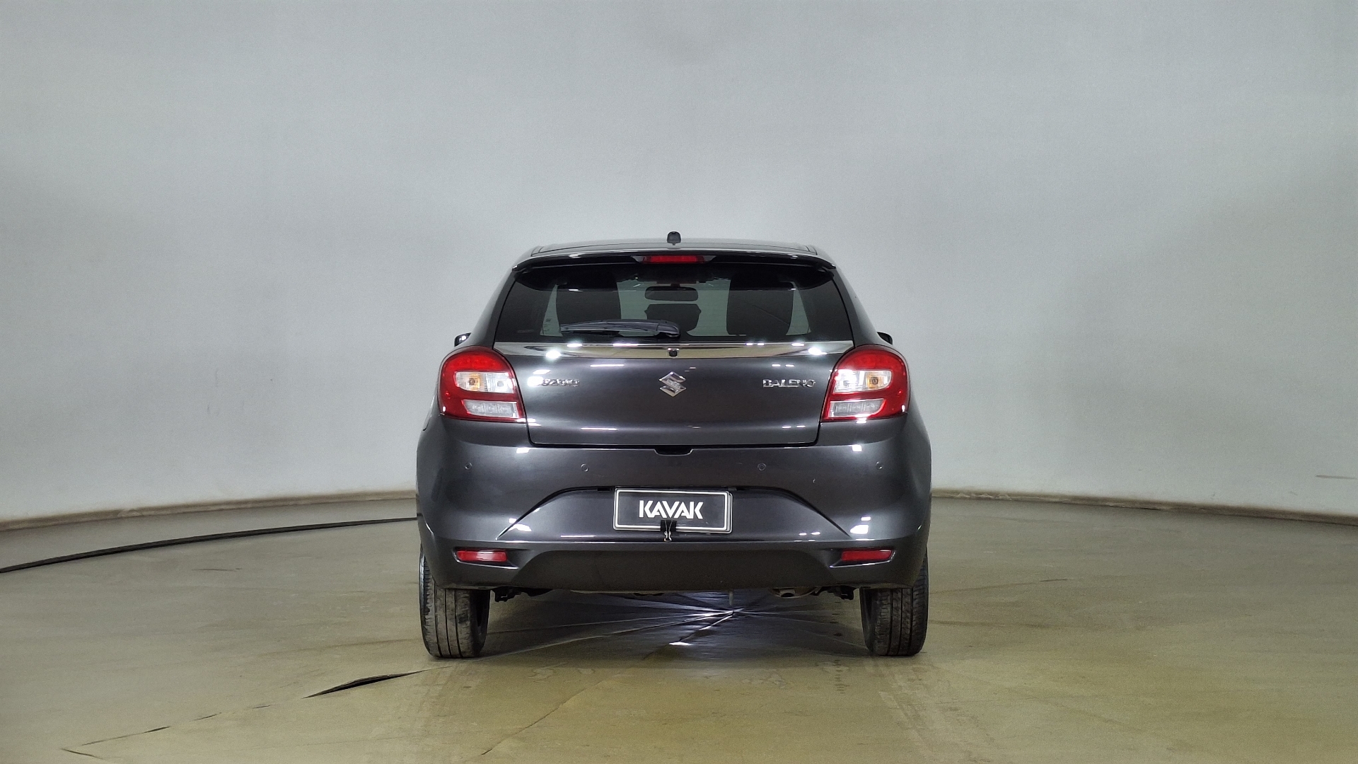 Suzuki Baleno — foto 5 de 16