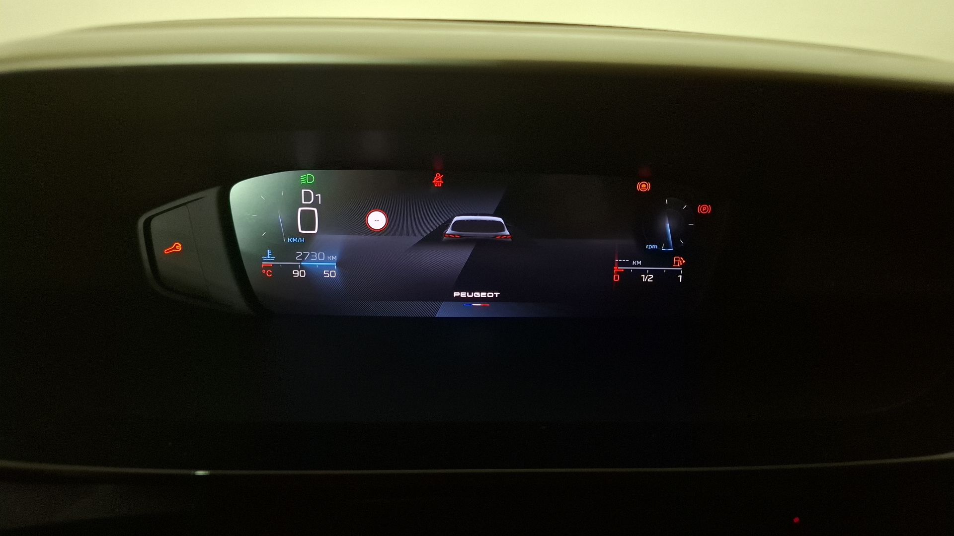 Peugeot 308 — foto 9 de 16