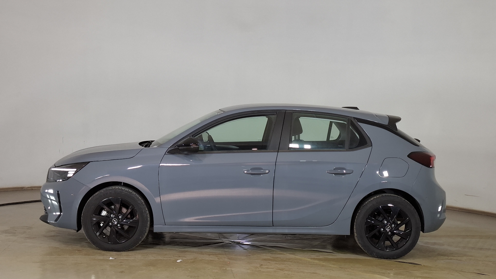 Opel Corsa — foto 7 de 15