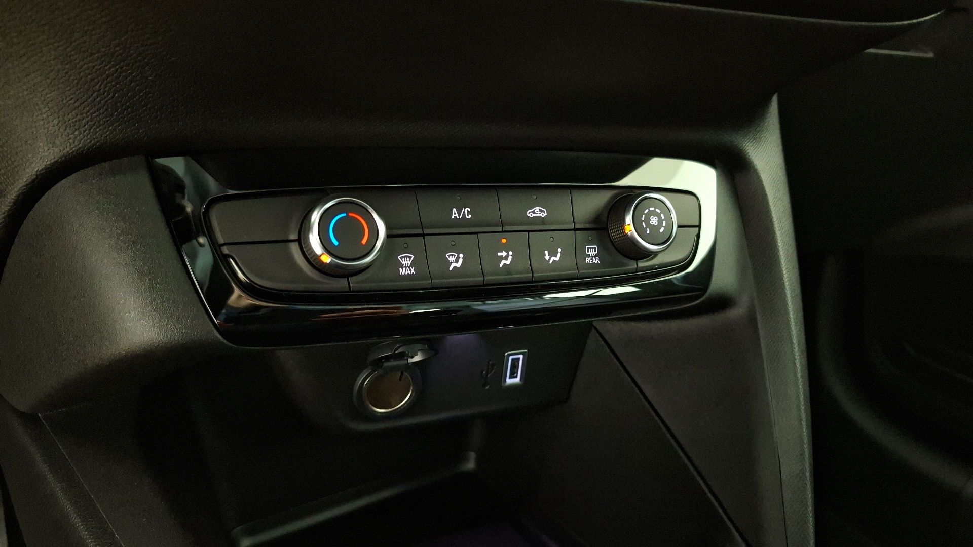 Opel Corsa — foto 15 de 15