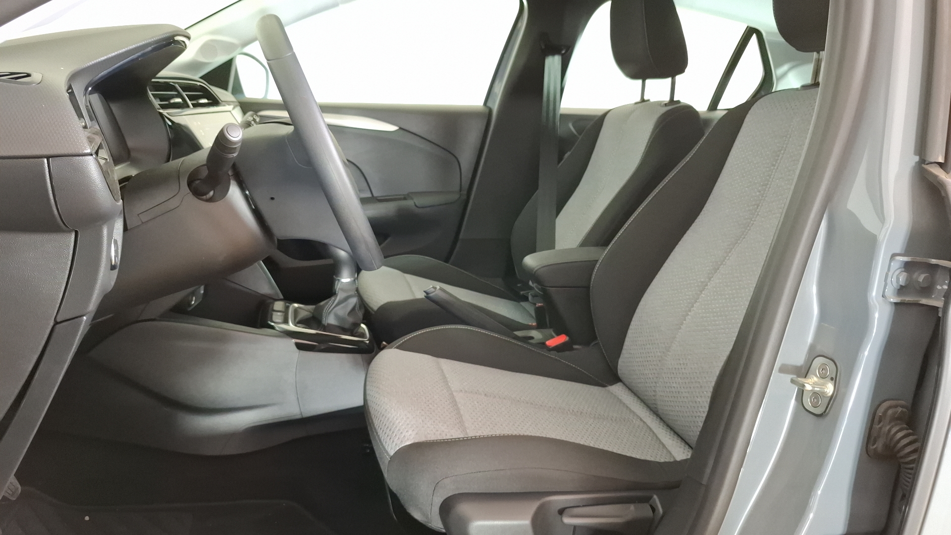 Opel Corsa — foto 13 de 15