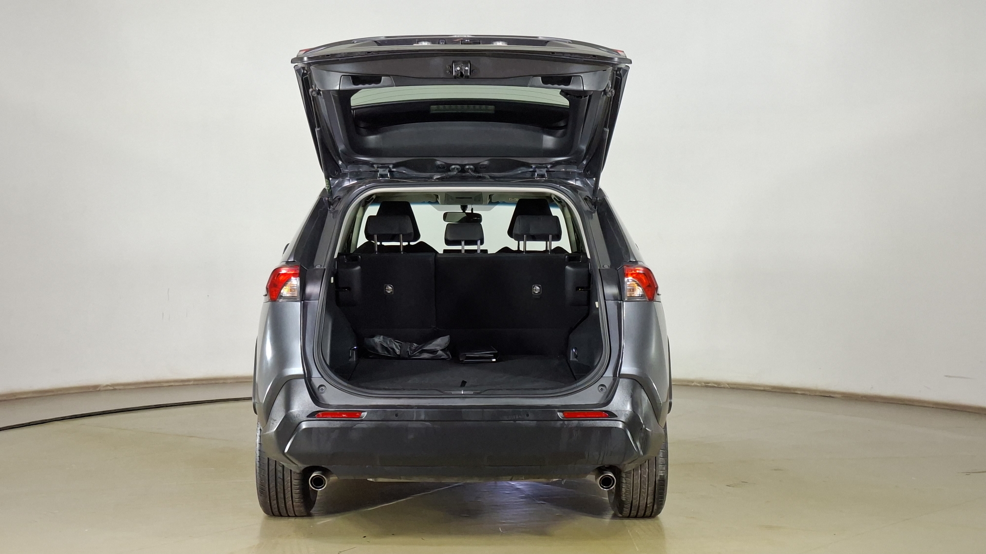 Toyota RAV4 — foto 6 de 16