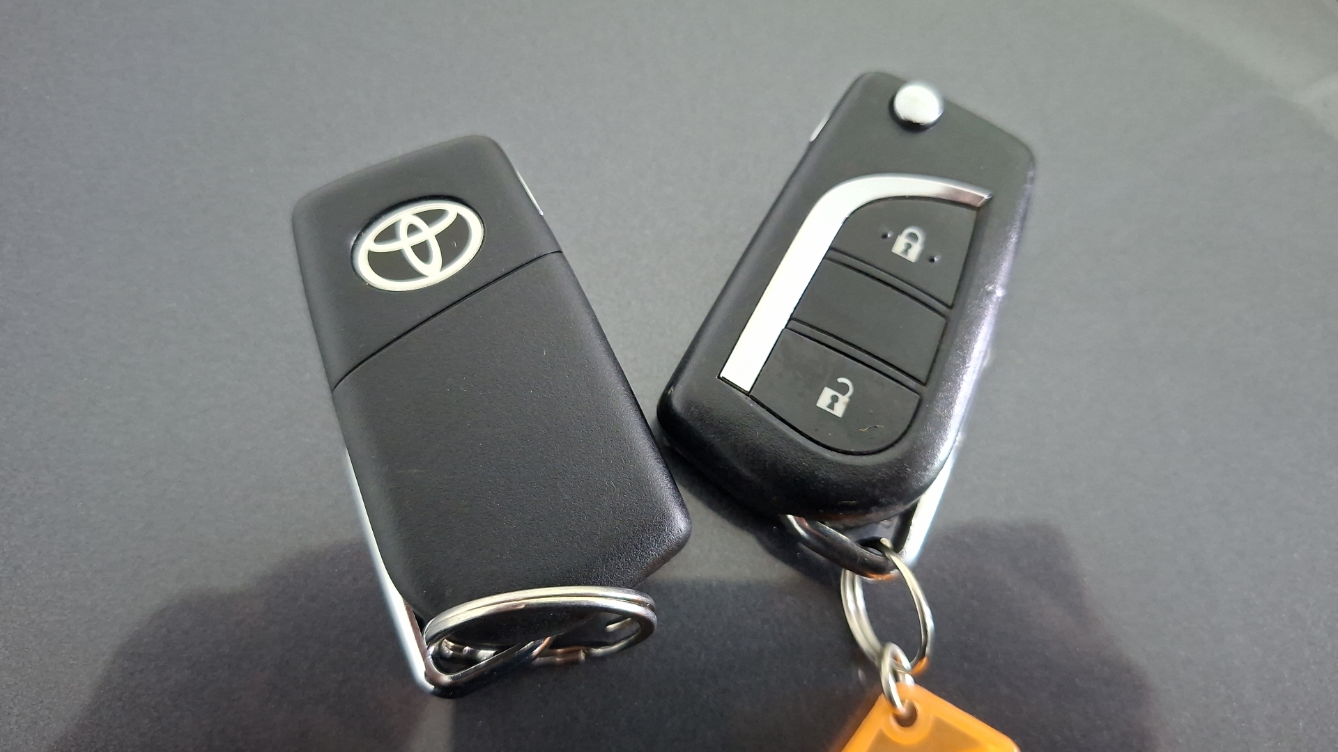 Toyota RAV4 — foto 16 de 16