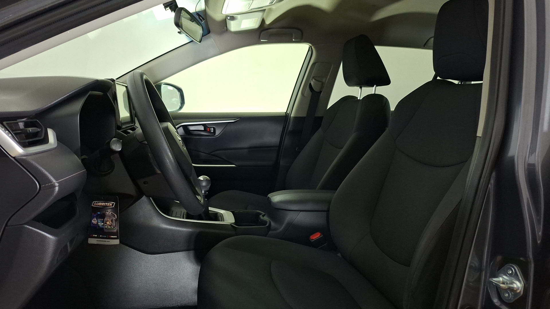 Toyota RAV4 — foto 13 de 16