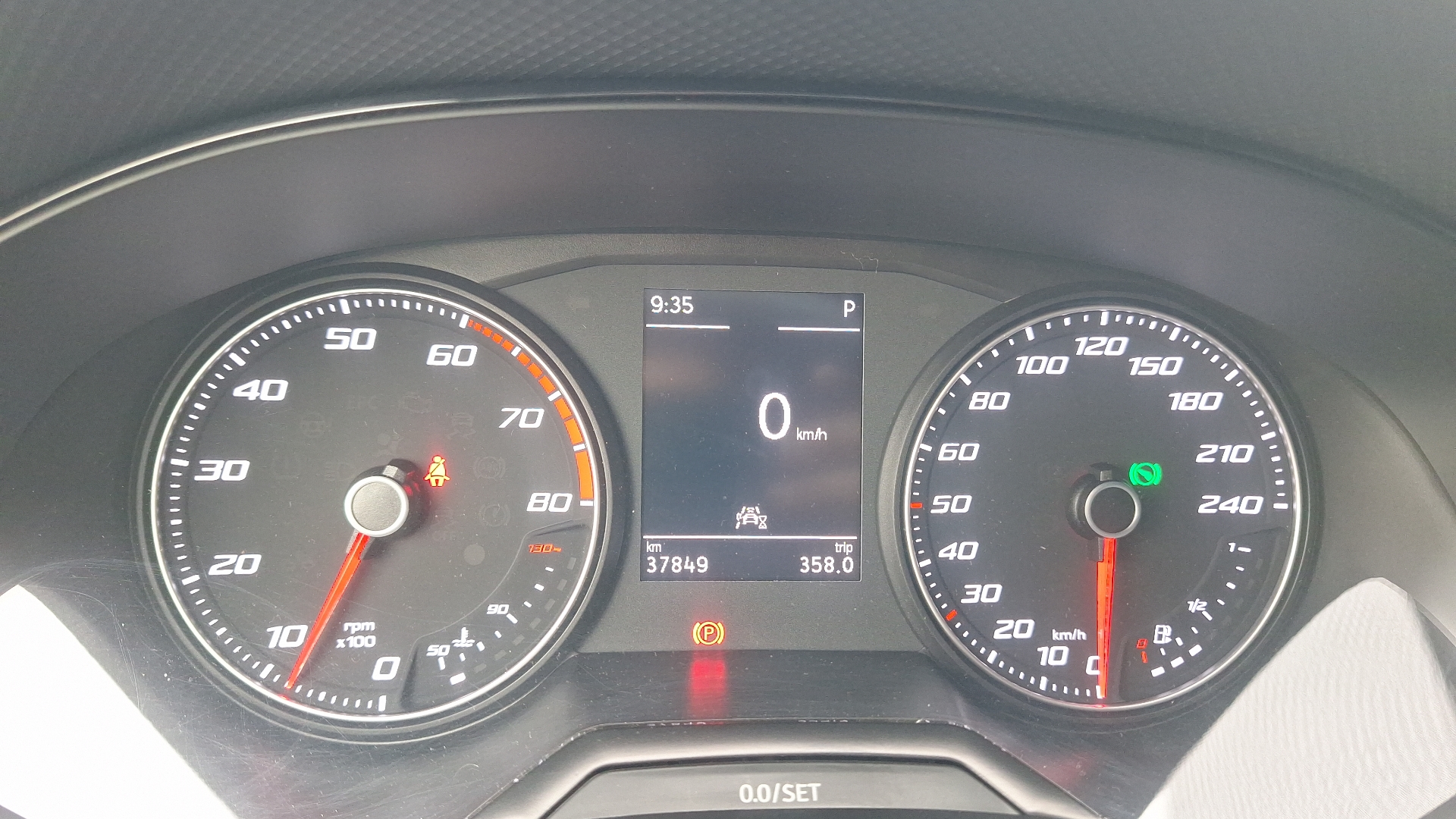 SEAT Ibiza — foto 9 de 16