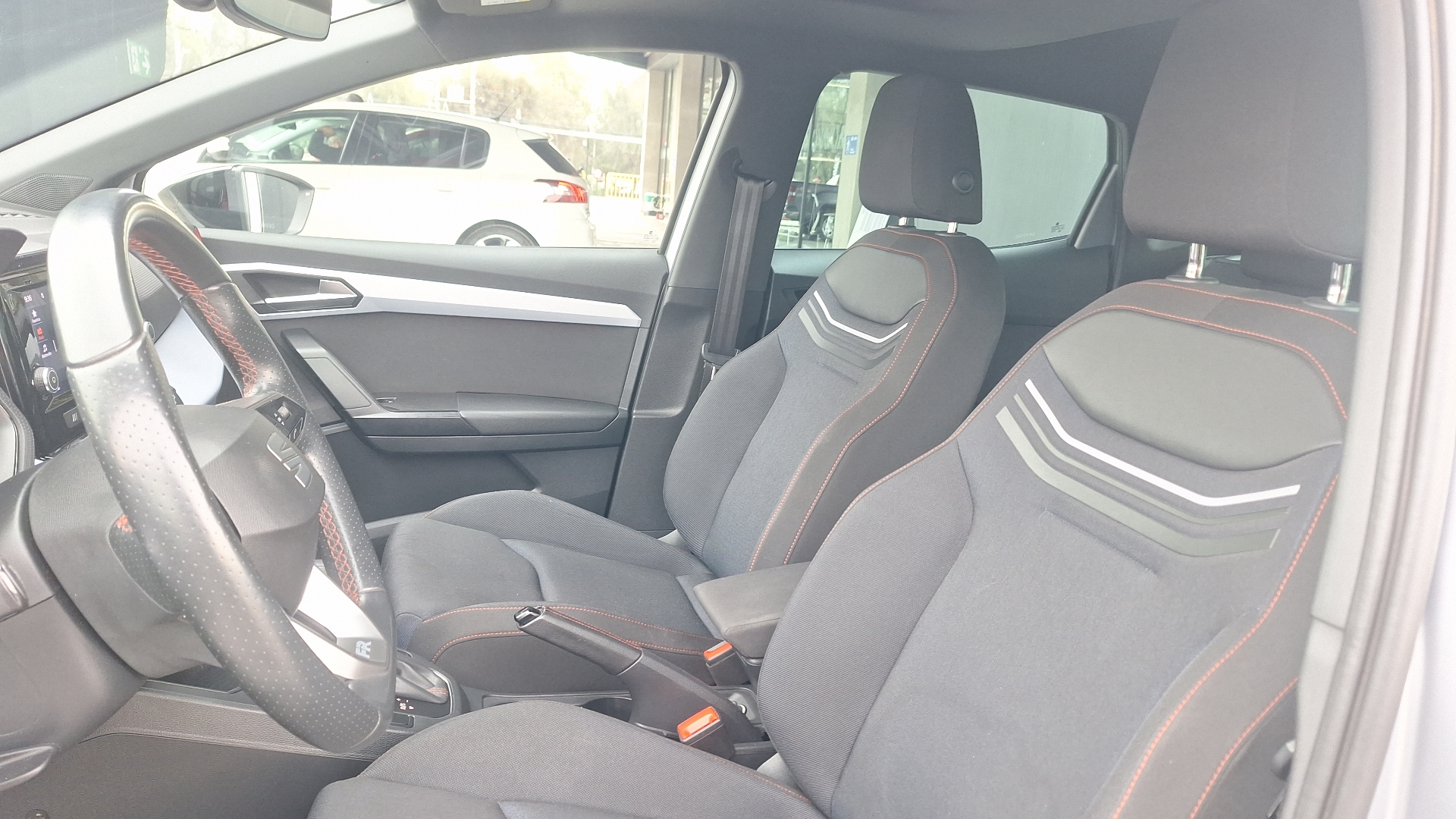 SEAT Ibiza — foto 15 de 16