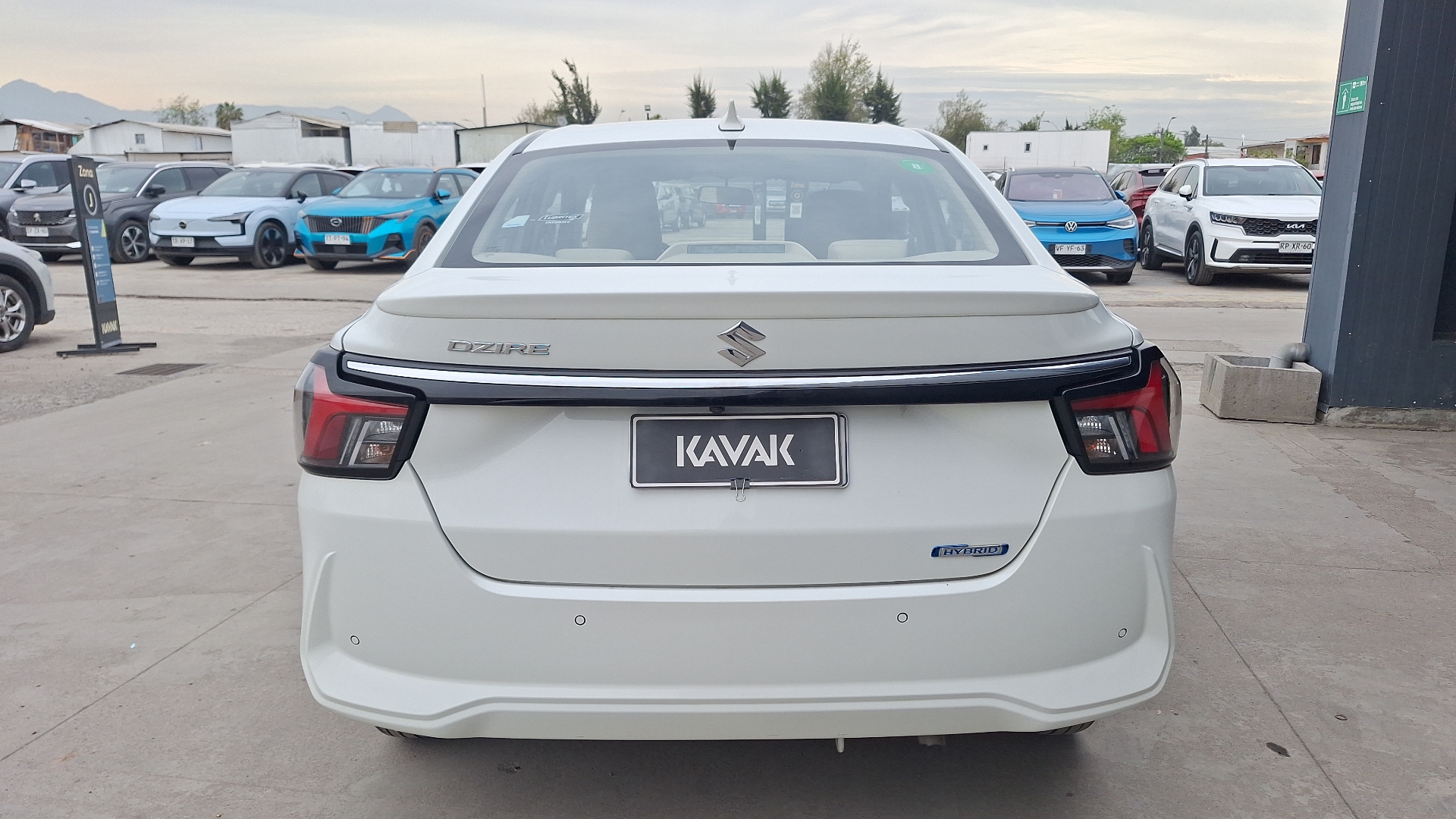 Suzuki Dzire — foto 3 de 15