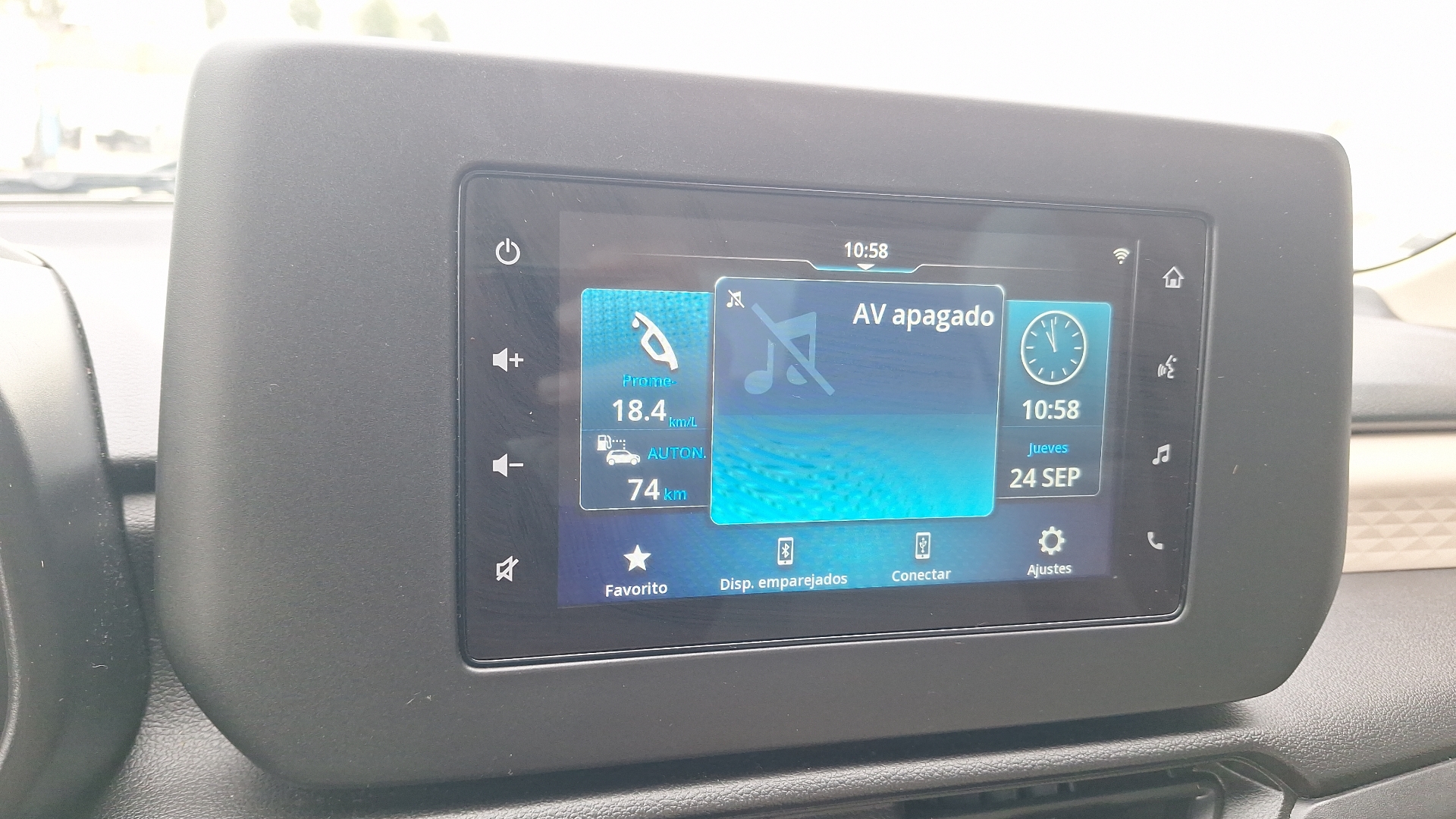 Suzuki Dzire — foto 10 de 15