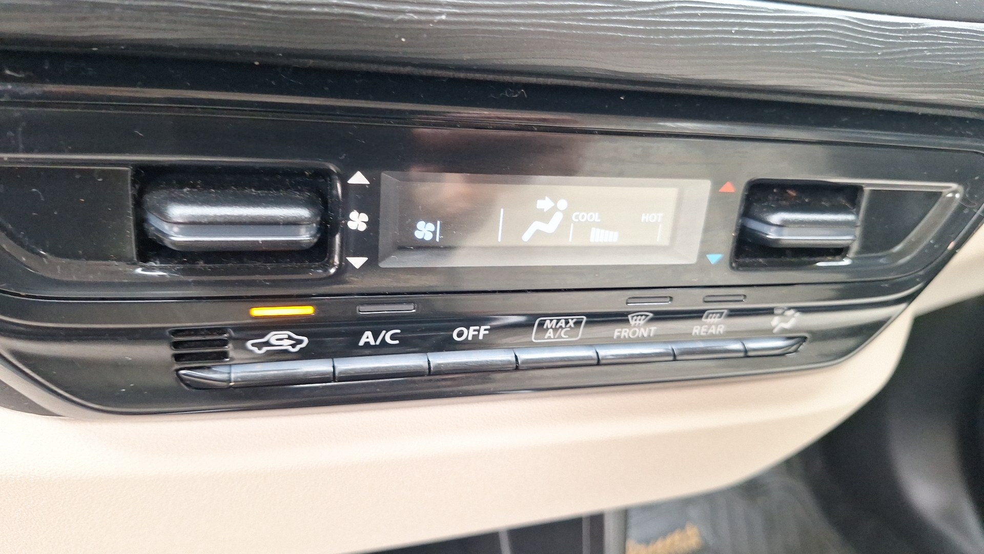 Suzuki Dzire — foto 15 de 15