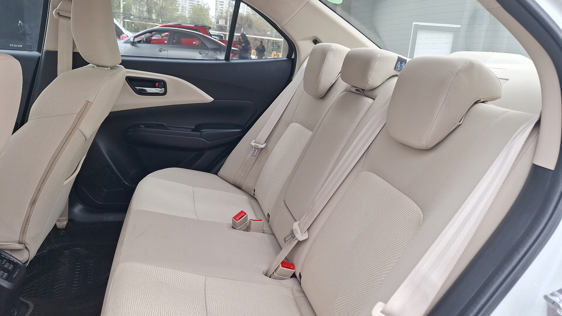 Suzuki Dzire — foto 13 de 15