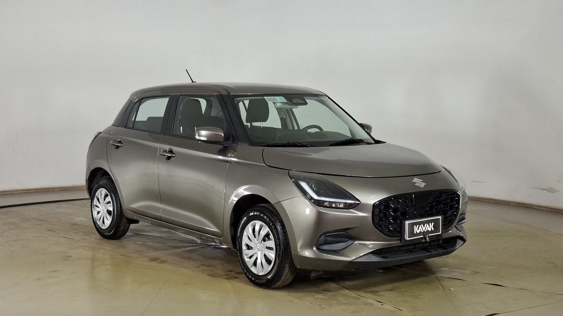 Suzuki Swift — foto 3 de 16