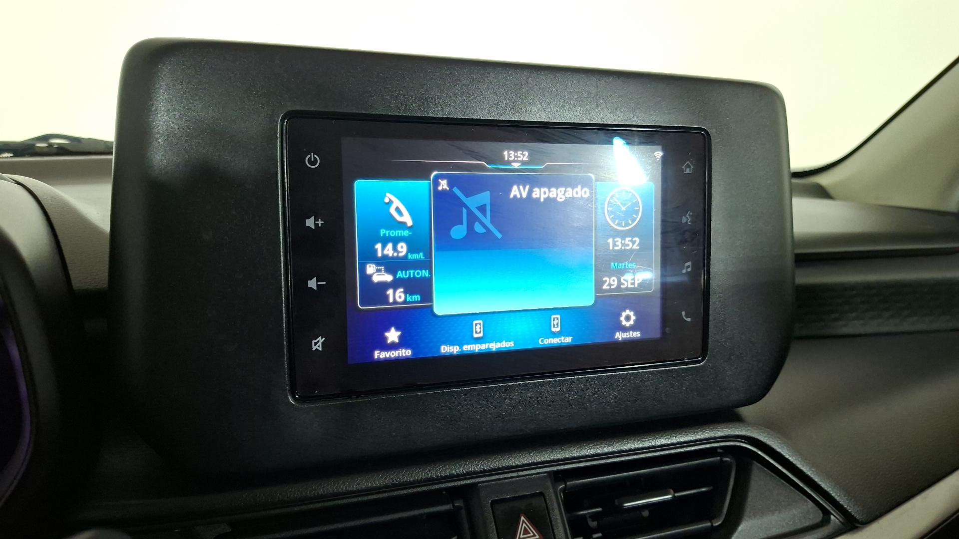 Suzuki Swift — foto 10 de 16