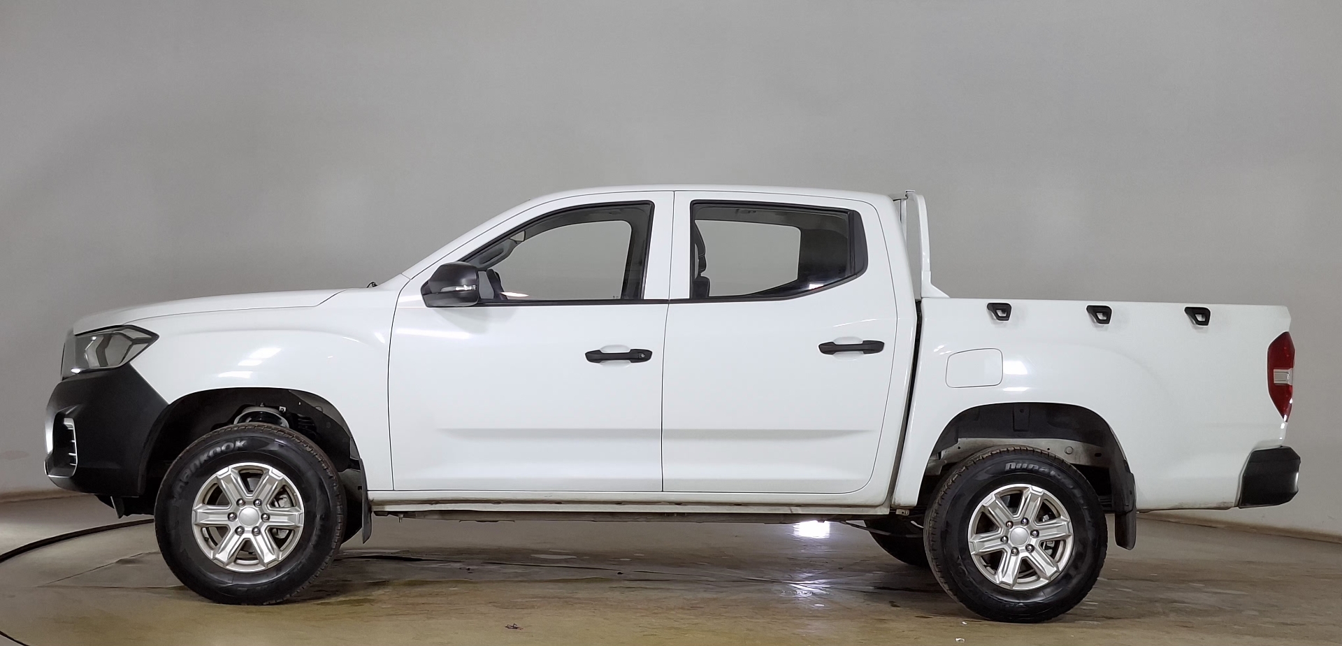 Maxus T60 — foto 7 de 15