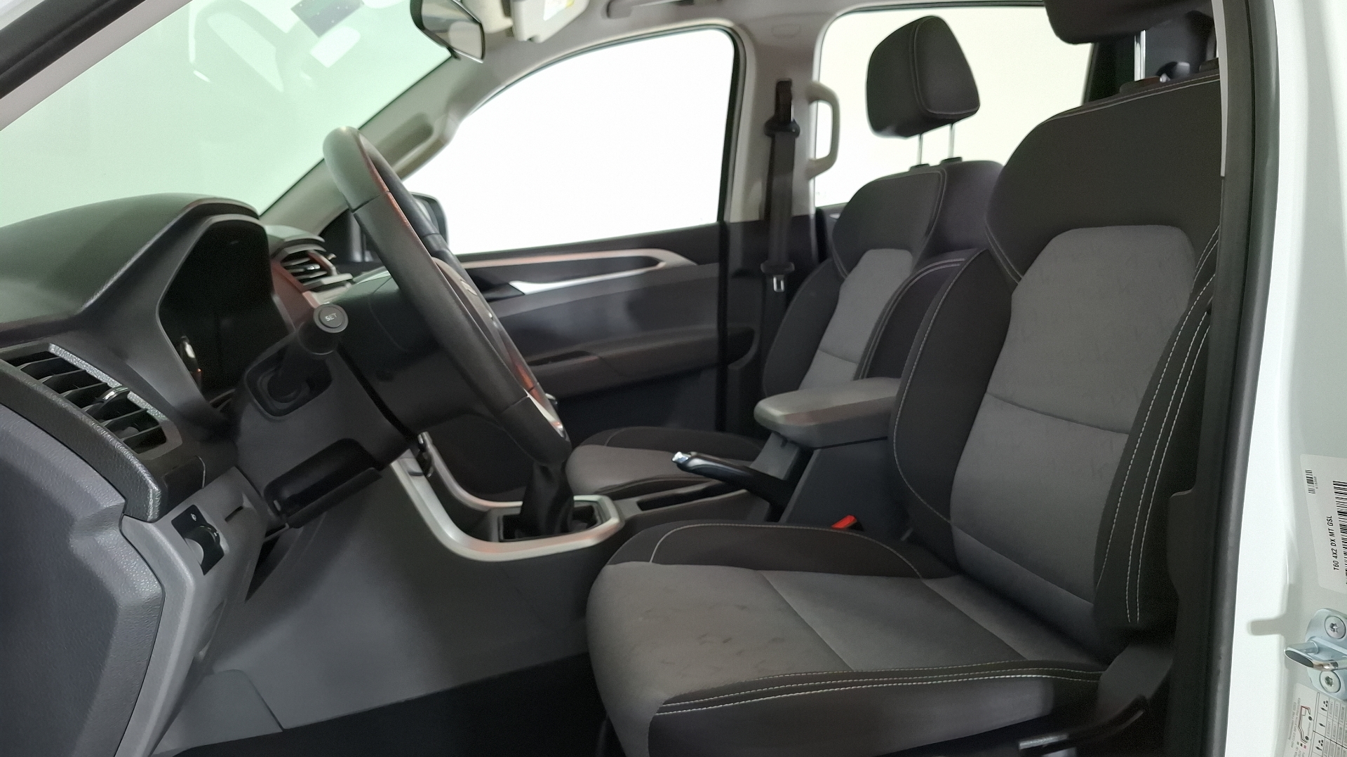Maxus T60 — foto 12 de 15