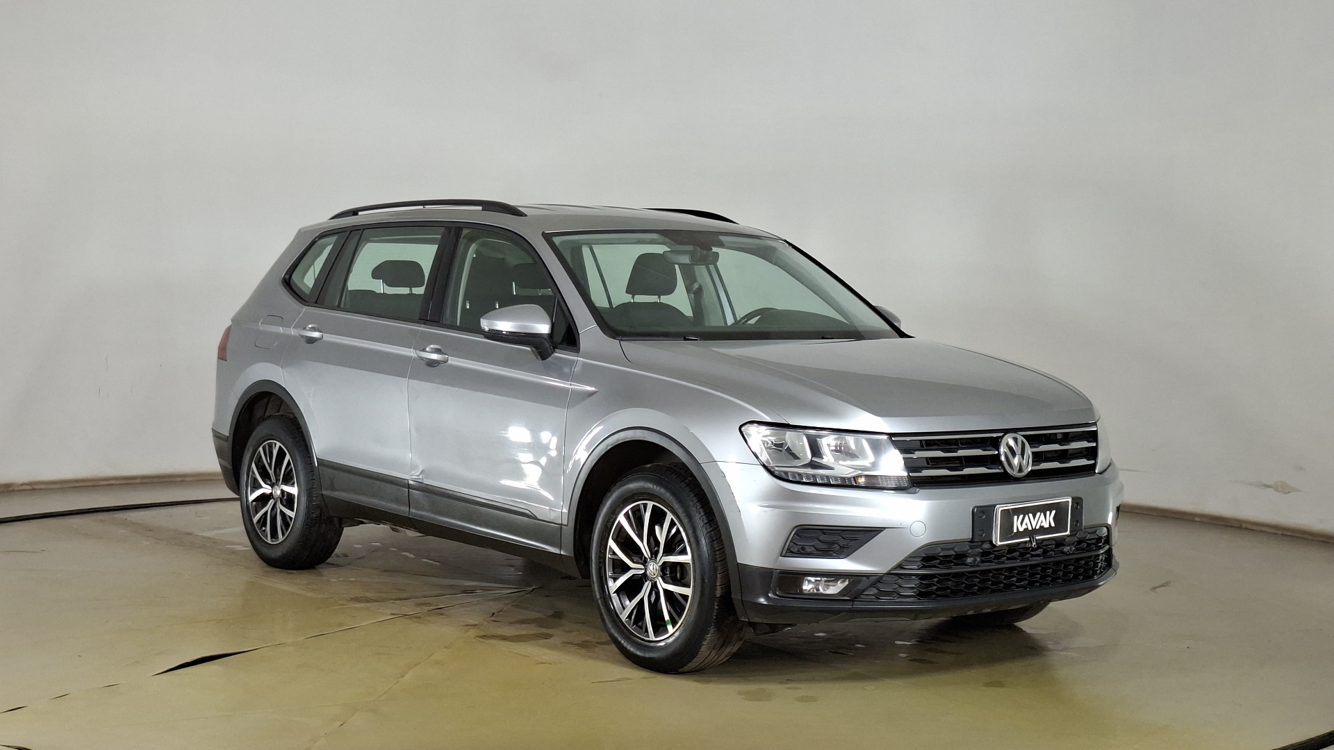 Volkswagen Tiguan — foto 3 de 17