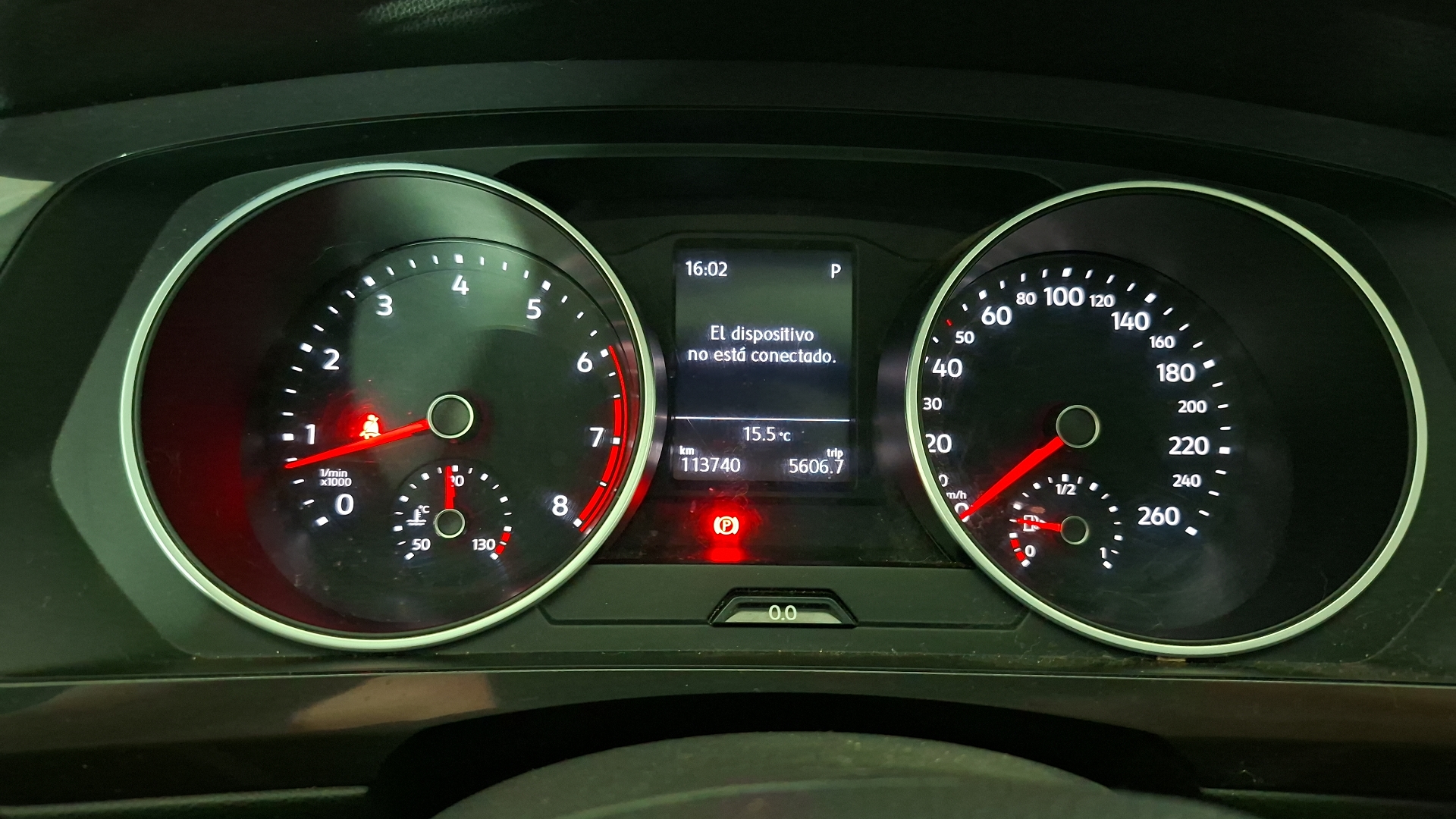 Volkswagen Tiguan — foto 9 de 17