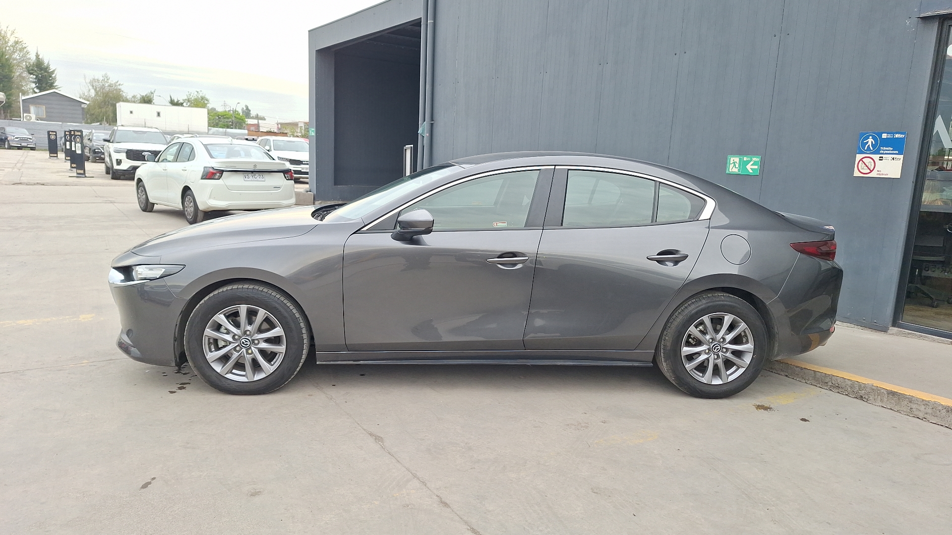 Mazda 3 — foto 2 de 14