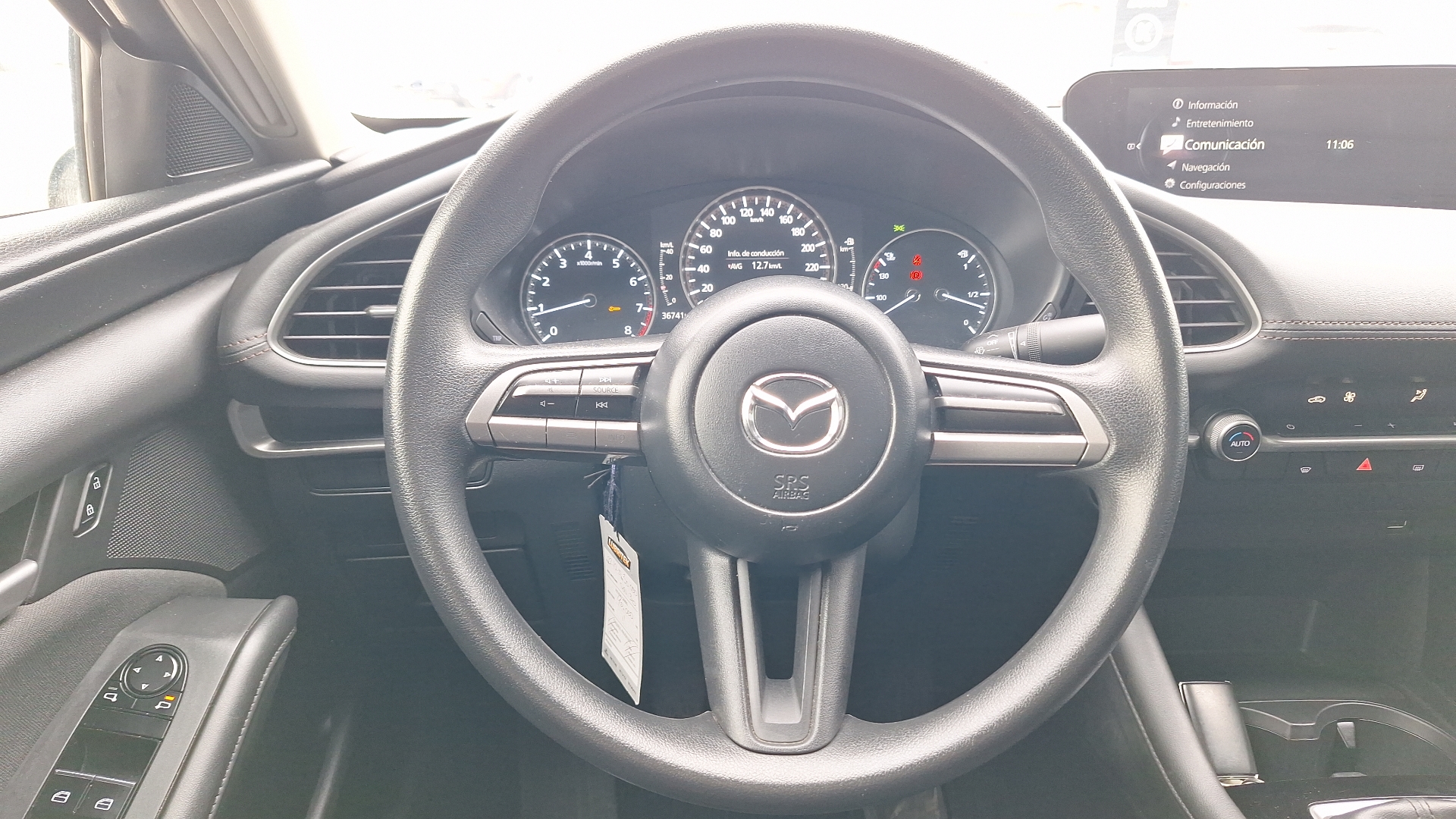 Mazda 3 — foto 8 de 14