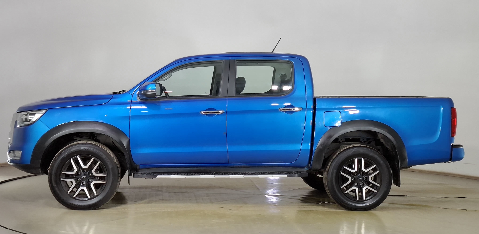 JAC T8 — foto 7 de 15